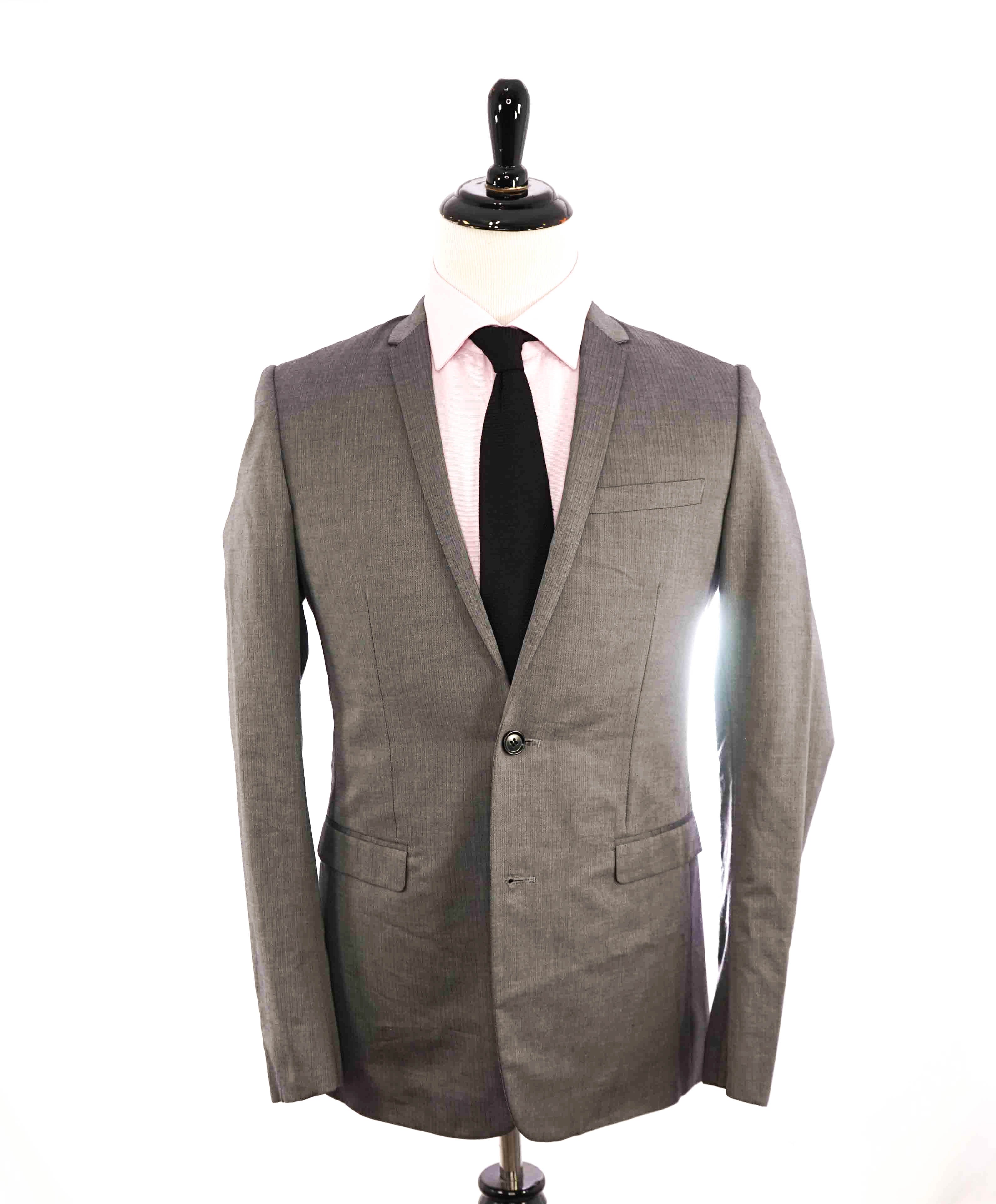 $2,400 DIOR - Christian Dior Cotton / SILK Gray Skinny Lapel Blazer - 38L