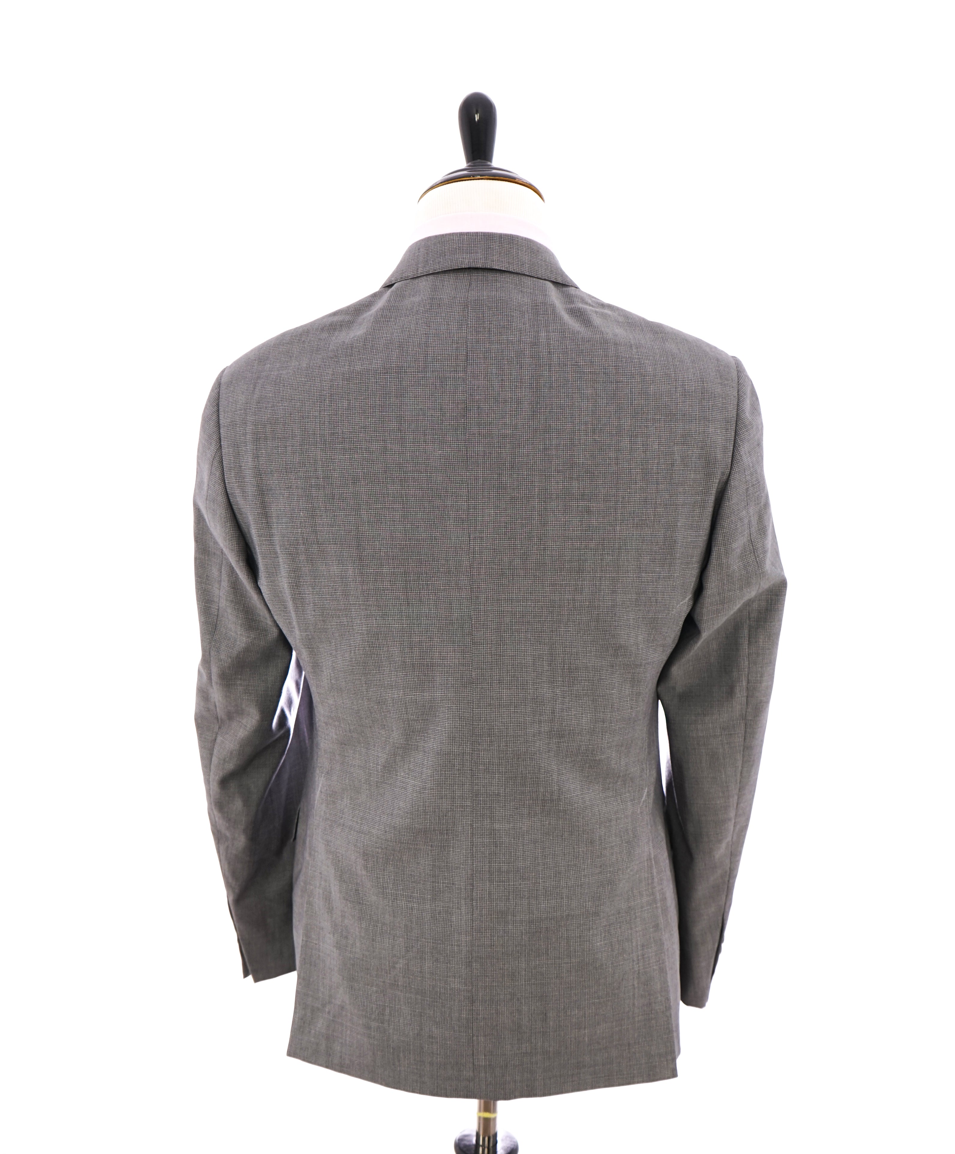 ARMANI COLLEZIONI - “G Line” Gray Micro Check Plaid Notch Lapel Suit - 42R