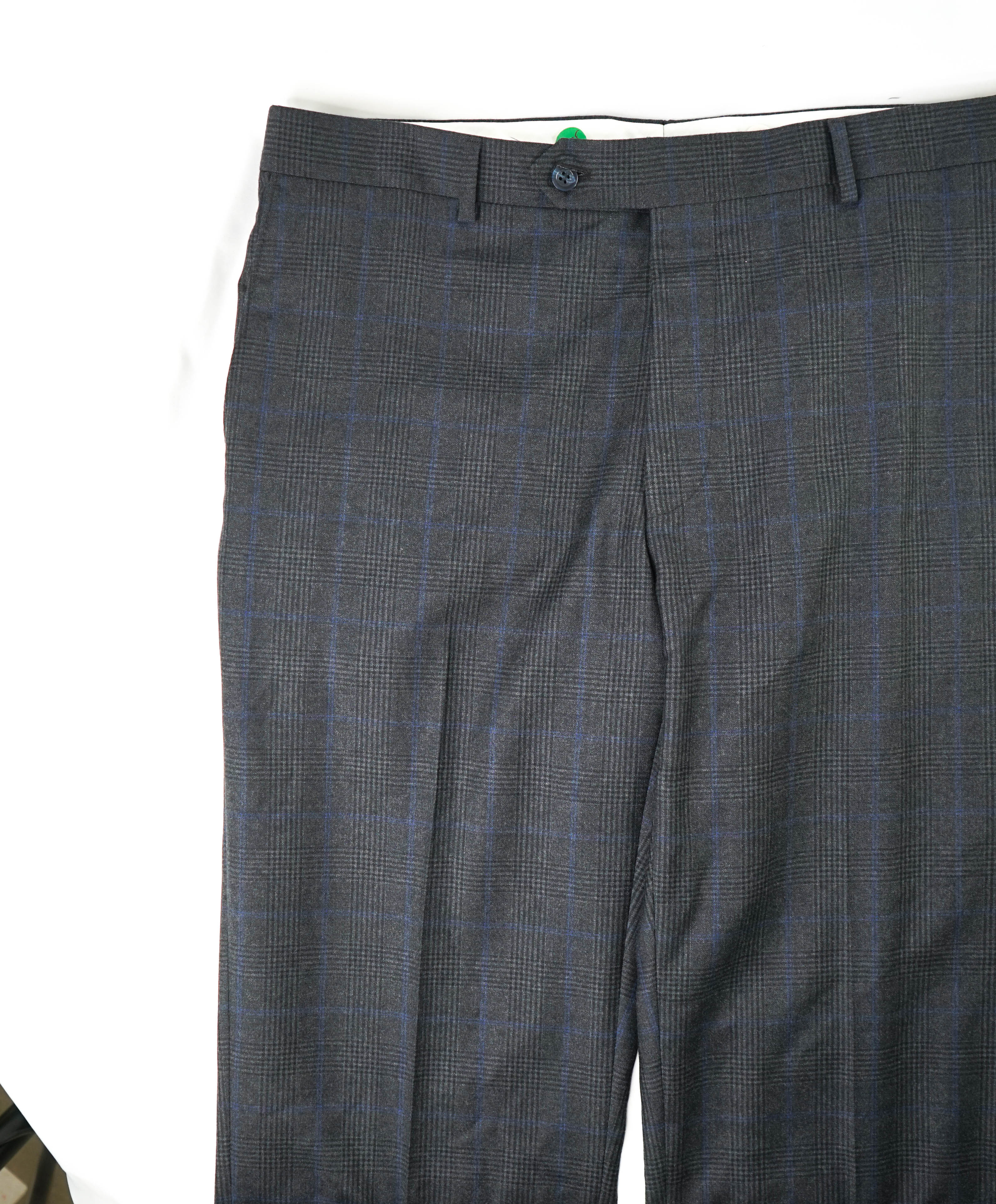 SAMUELSOHN - PRINCE OF WALES Bold Check Plaid Flat Front Pants - 36W