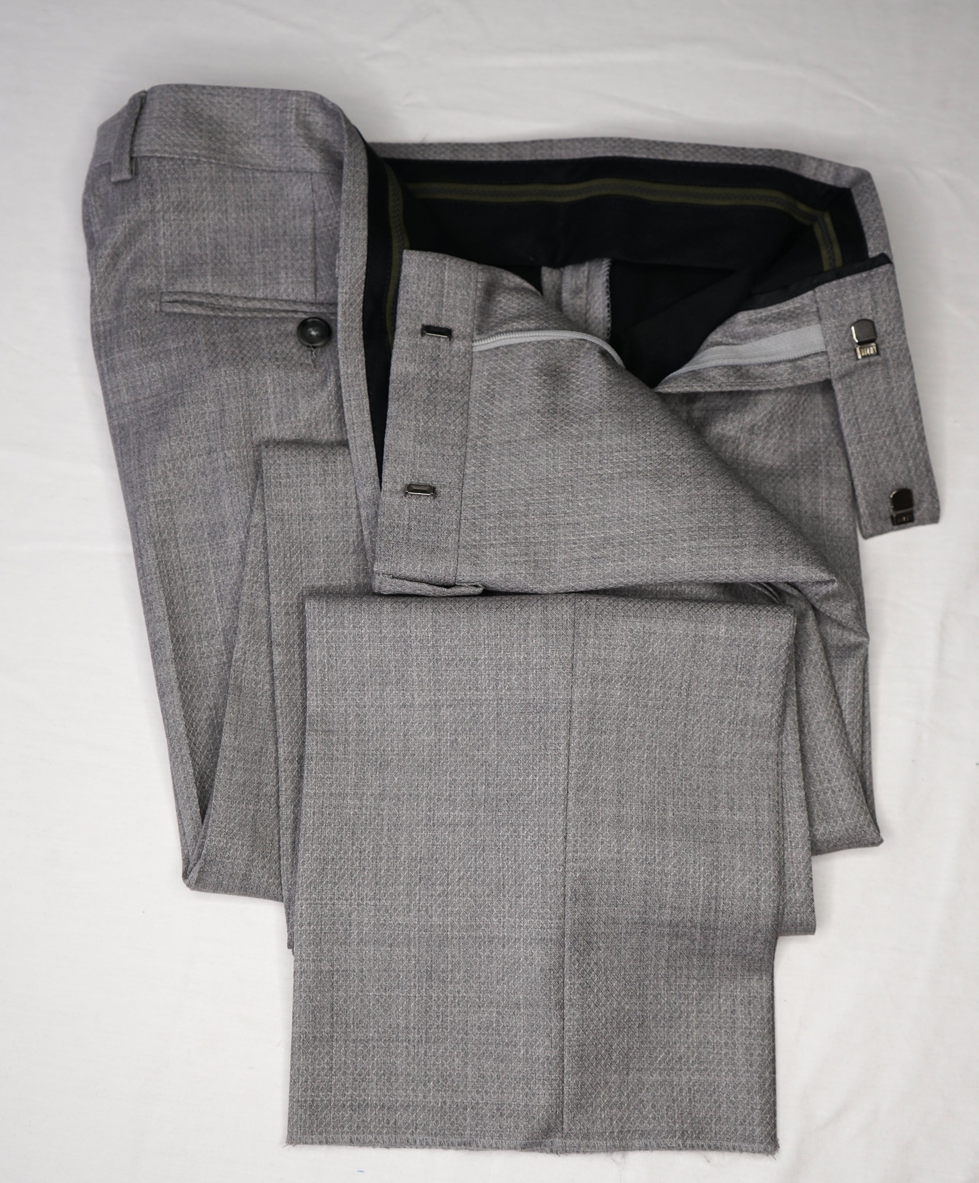 Z ZEGNA -"TECHMERINO" Geometric Textured Gray Drop 8 Wool Suit Slim - 42L