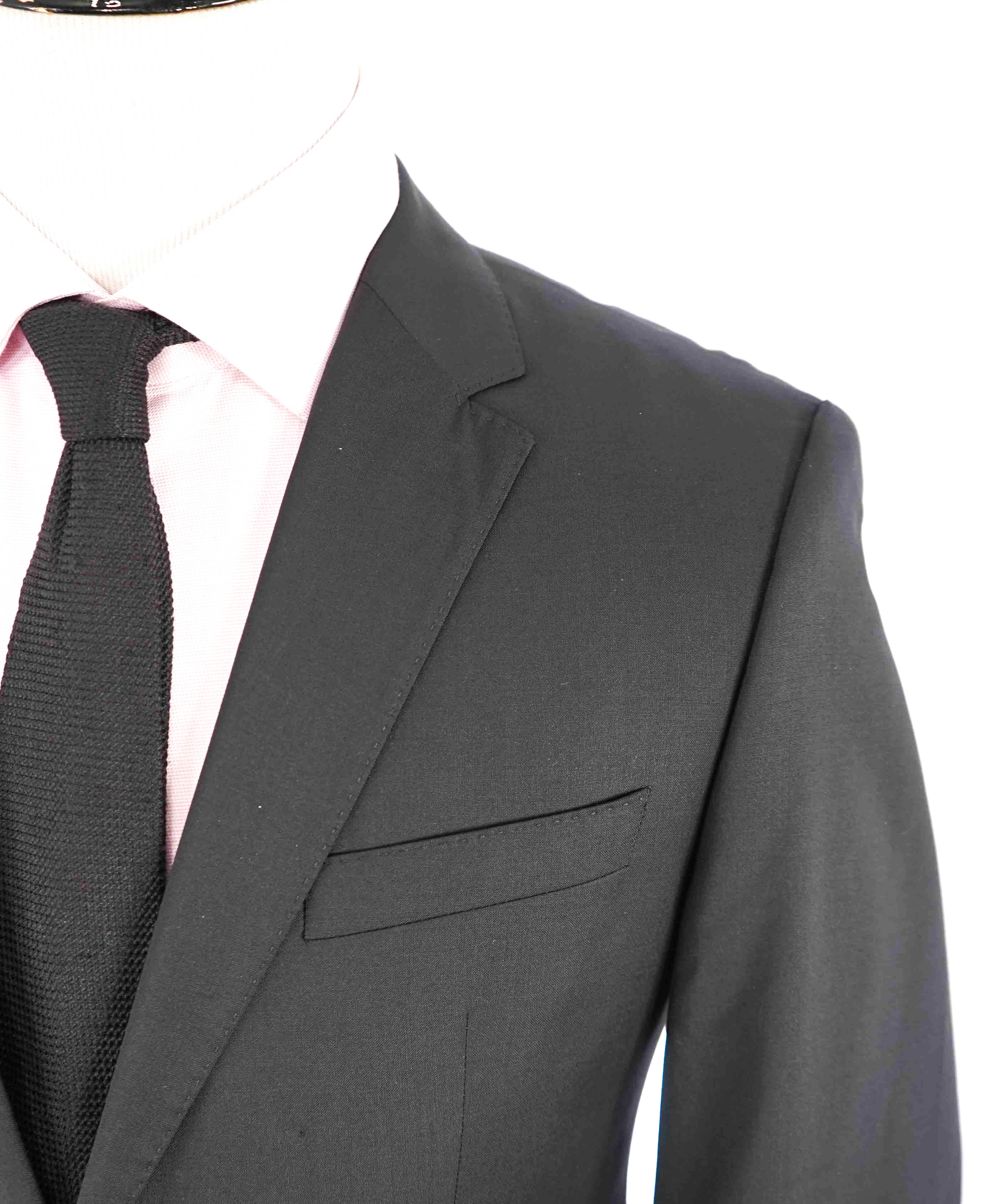 $1,195 HUGO BOSS - "GUABELLO Super 120's" Solid Black Notch Lapel Suit - 36S