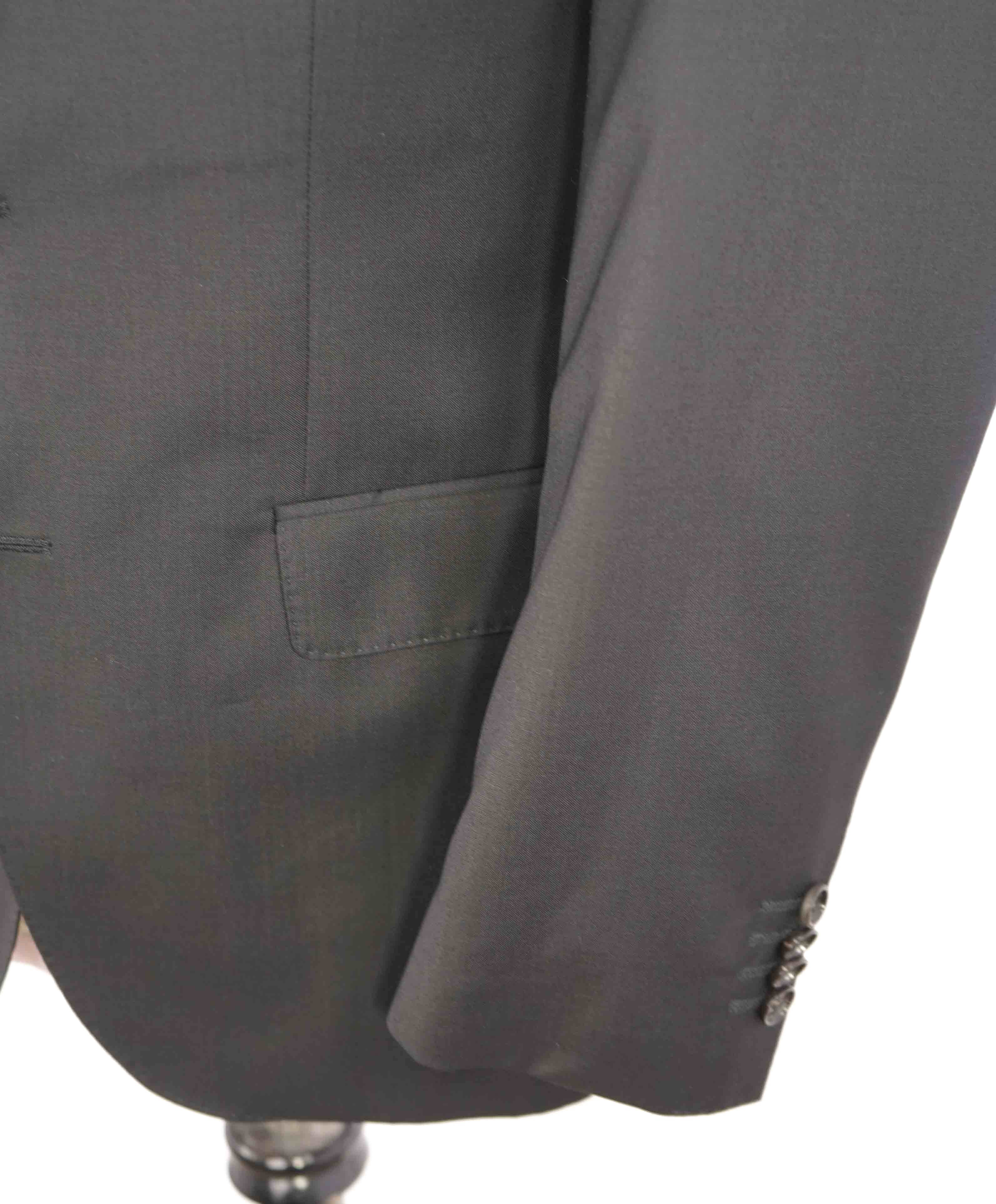 $1,195 HUGO BOSS - "GUABELLO Super 120's" Solid Black Notch Lapel Suit - 36S