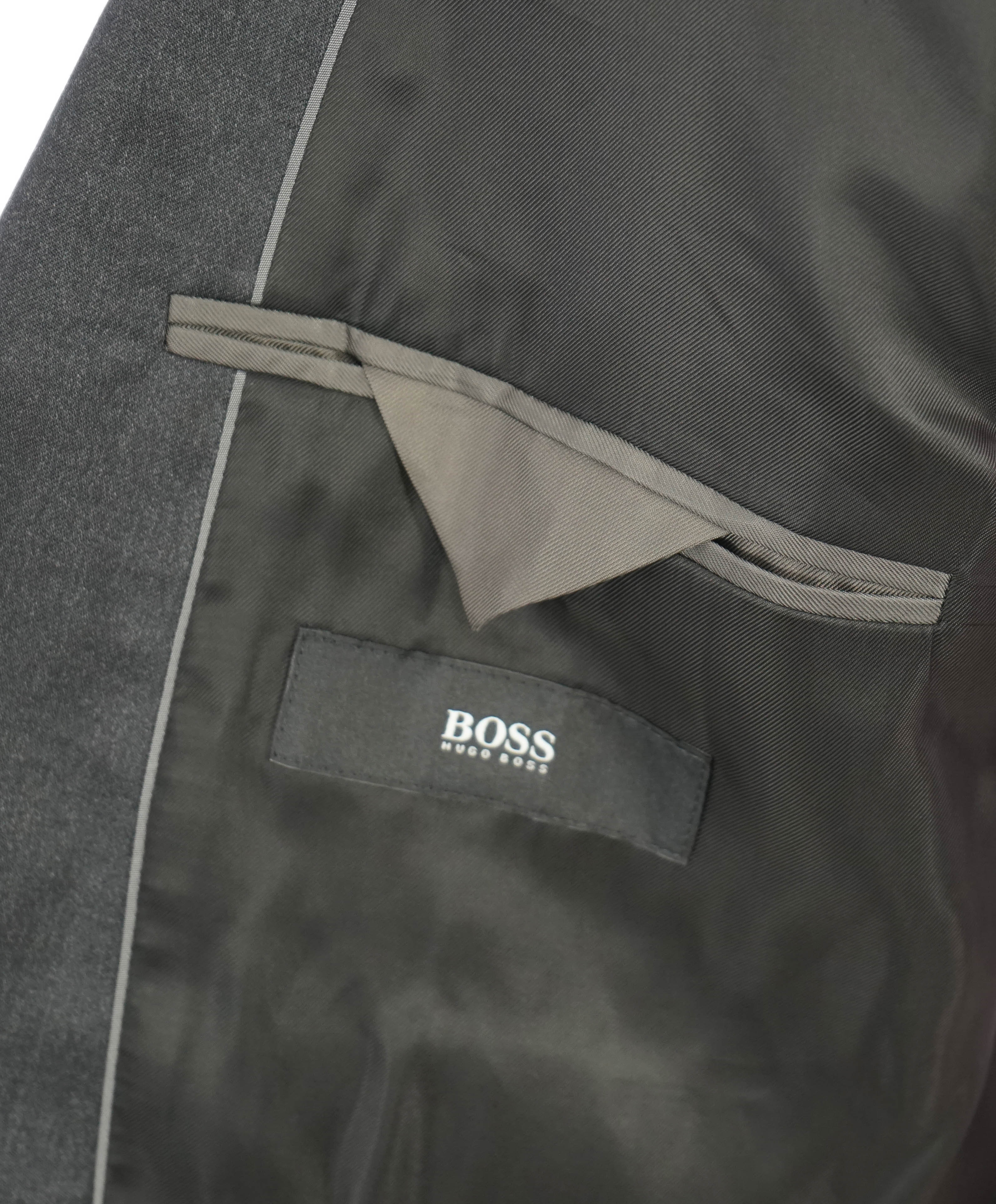 HUGO BOSS - "REDA Super100" Solid Gray Notch Lapel Suit - 42R