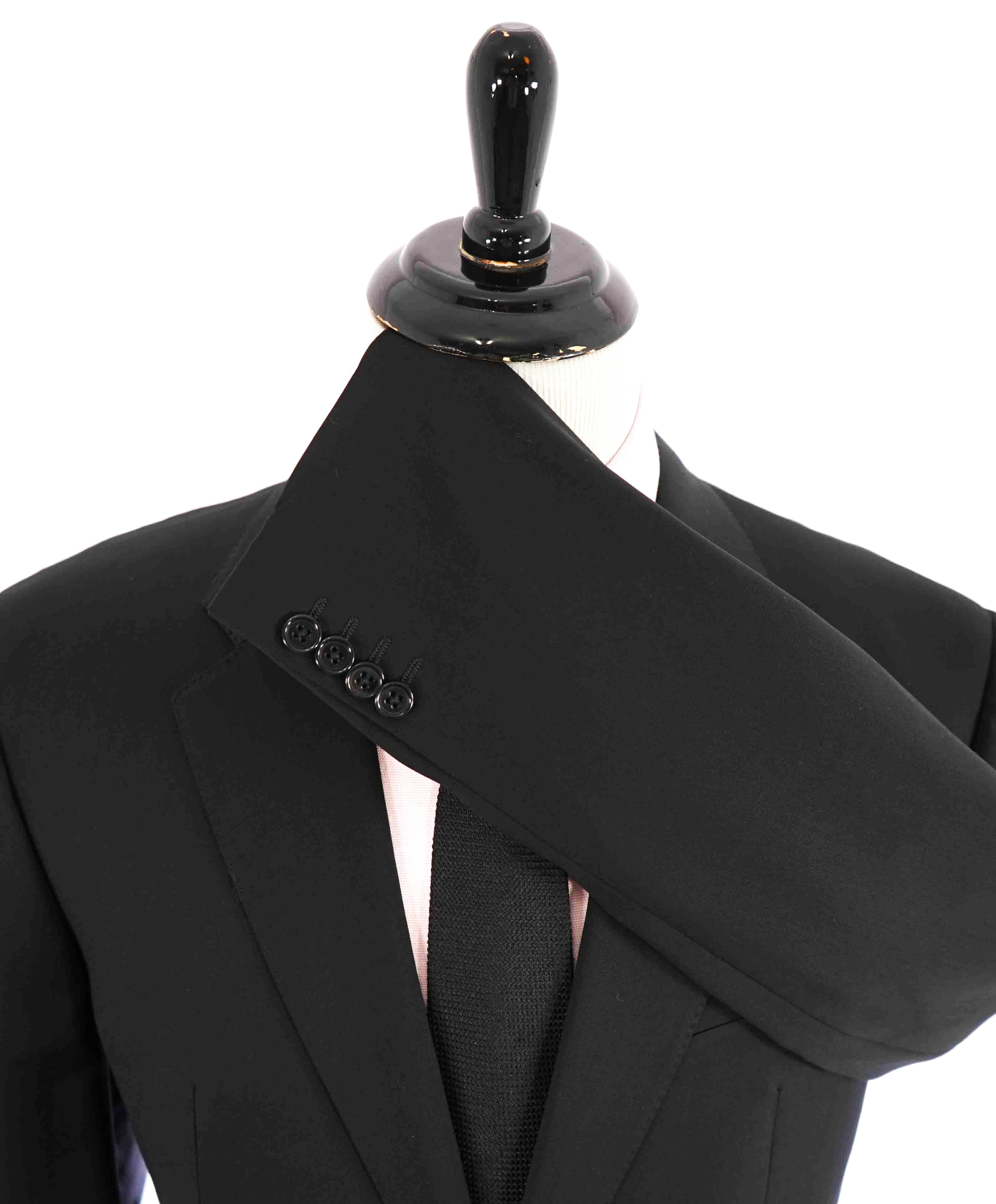 $1,995 ARMANI COLLEZIONI - "G Line" Black "Natural Stretch" Suit - 46R