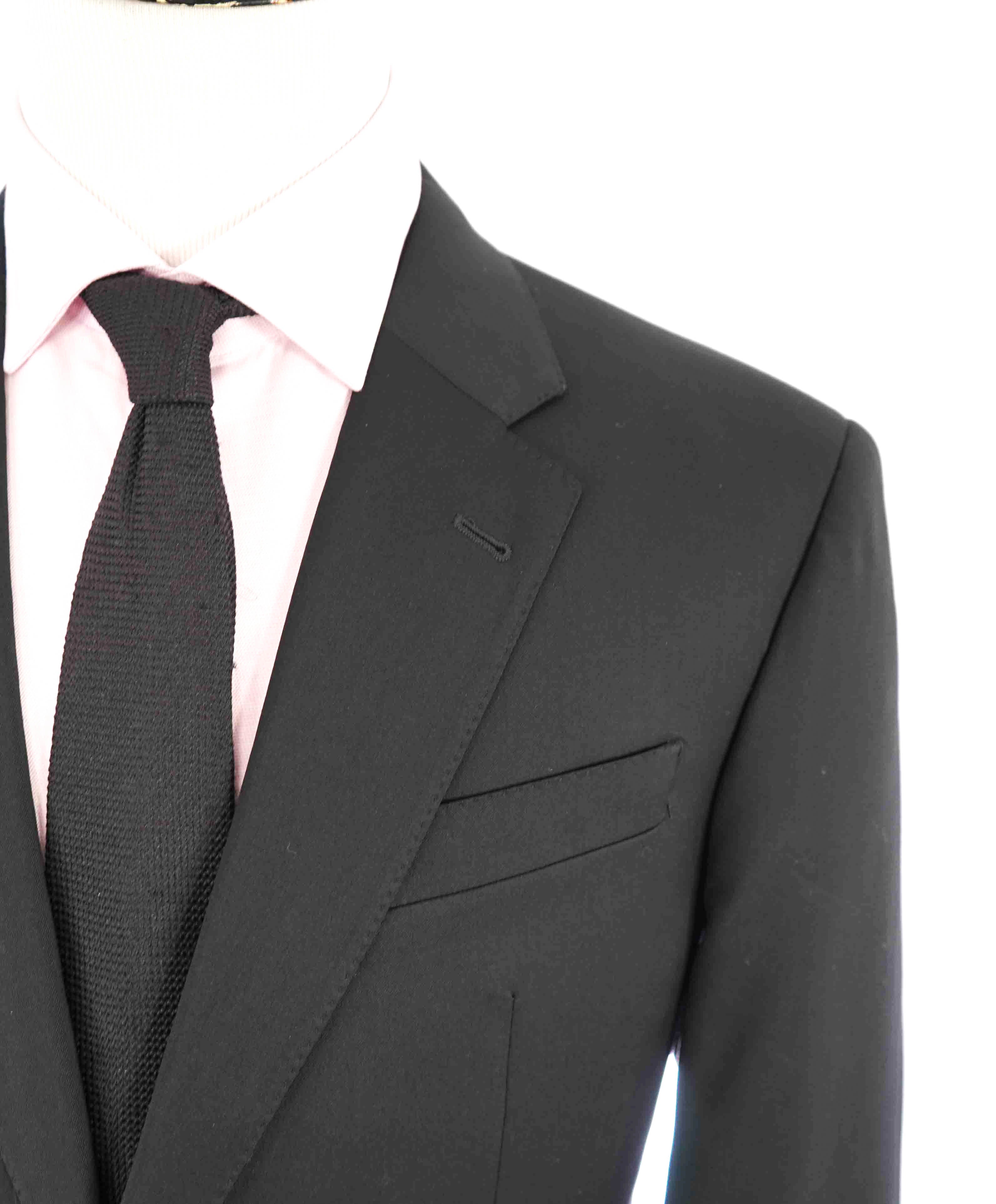 $1,995 ARMANI COLLEZIONI - "G Line" Black "Natural Stretch" Suit - 46R