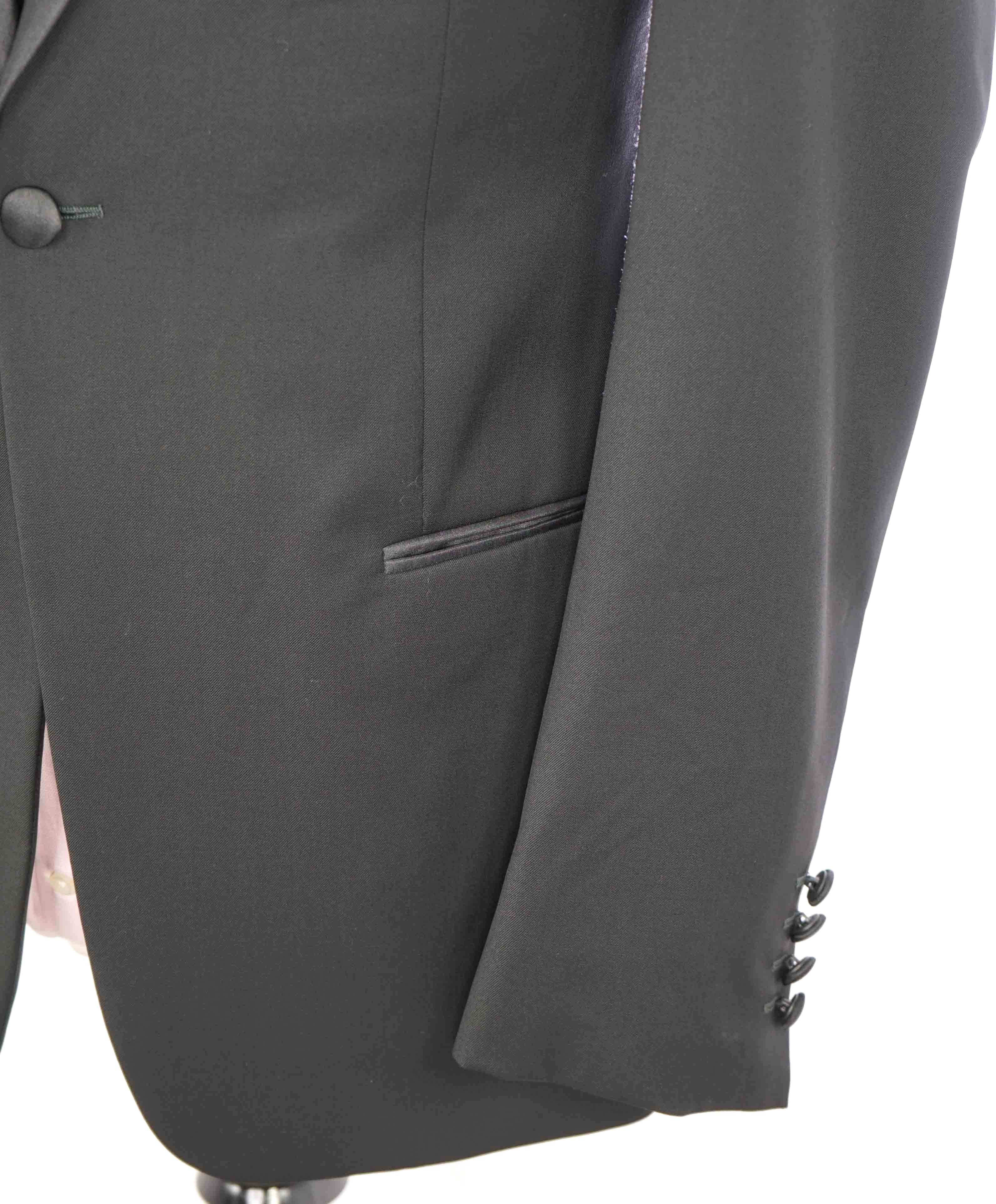 $2,095 ARMANI COLLEZIONI - “G LINE” 1-Button Notch Lapel Tuxedo Suit - 38R 34W