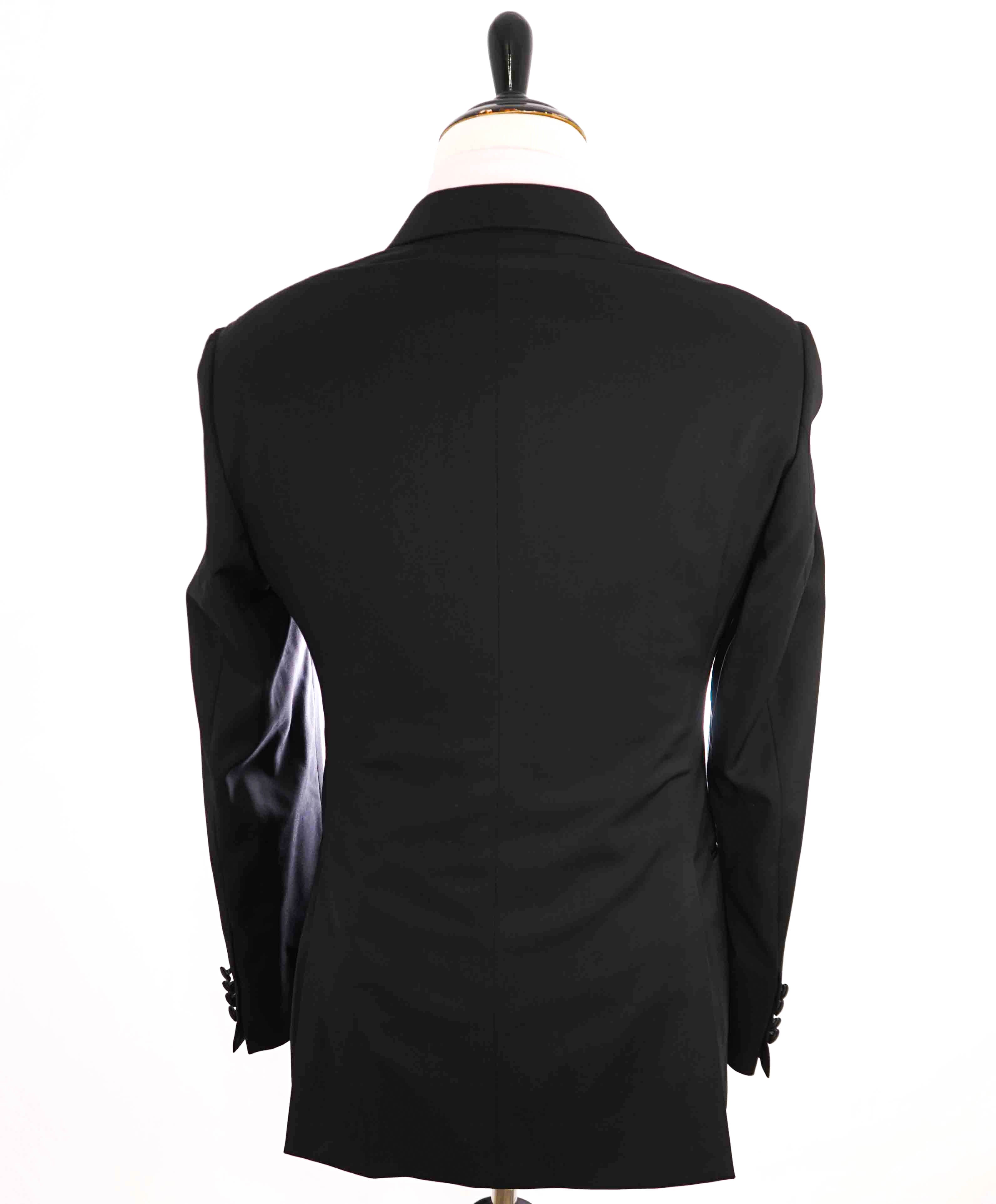 $2,095 ARMANI COLLEZIONI - “G LINE” 1-Button Notch Lapel Tuxedo Suit - 38R 34W