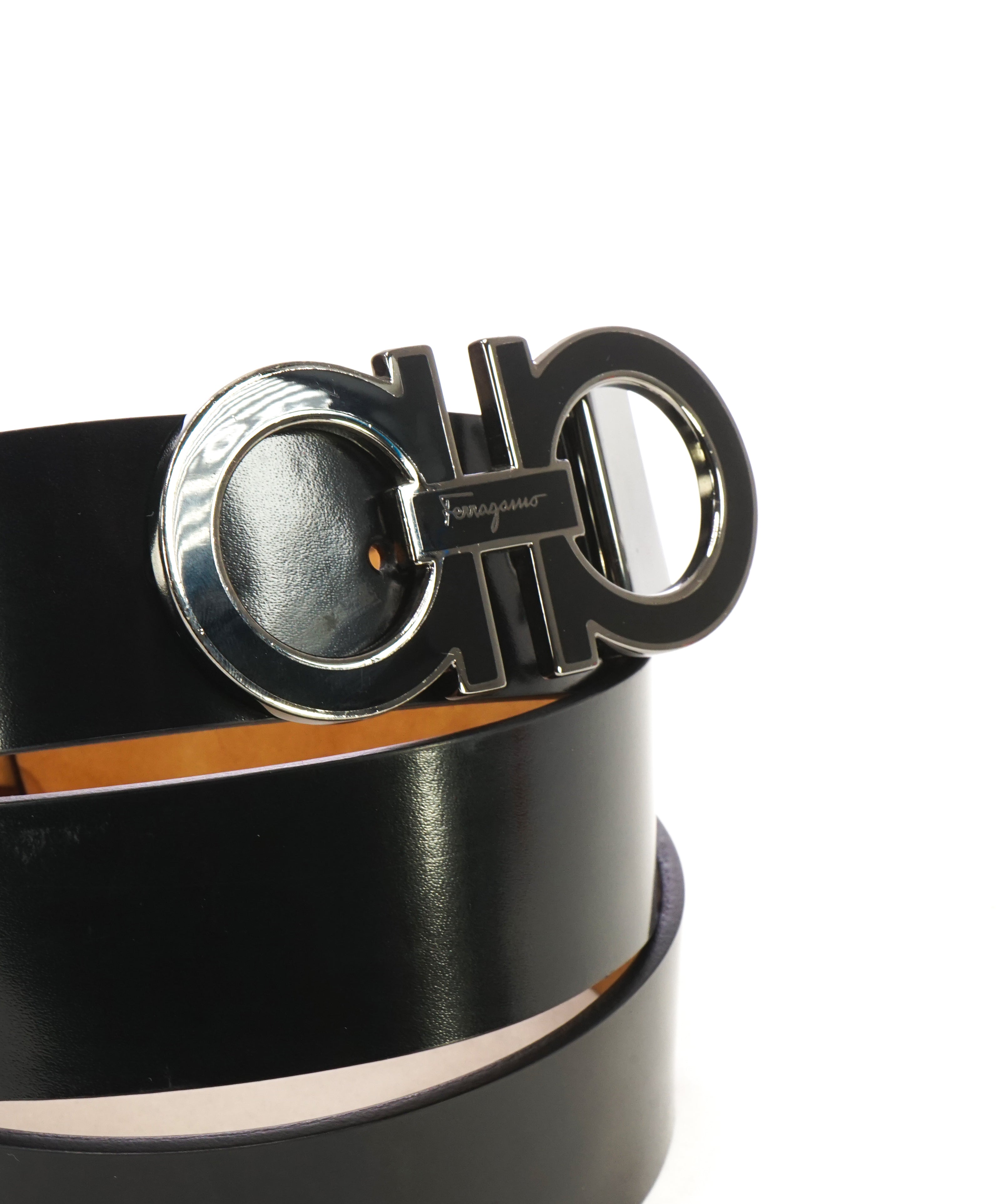 SALVATORE FERRAGAMO - Gloss Finish Black Gancini Buckle Leather Belt - 44W