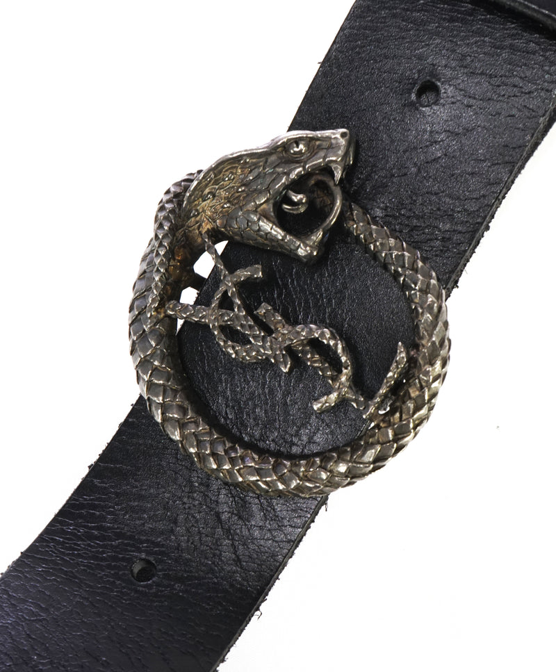 Gucci black embossed leather belt with silver monogram buckle, how