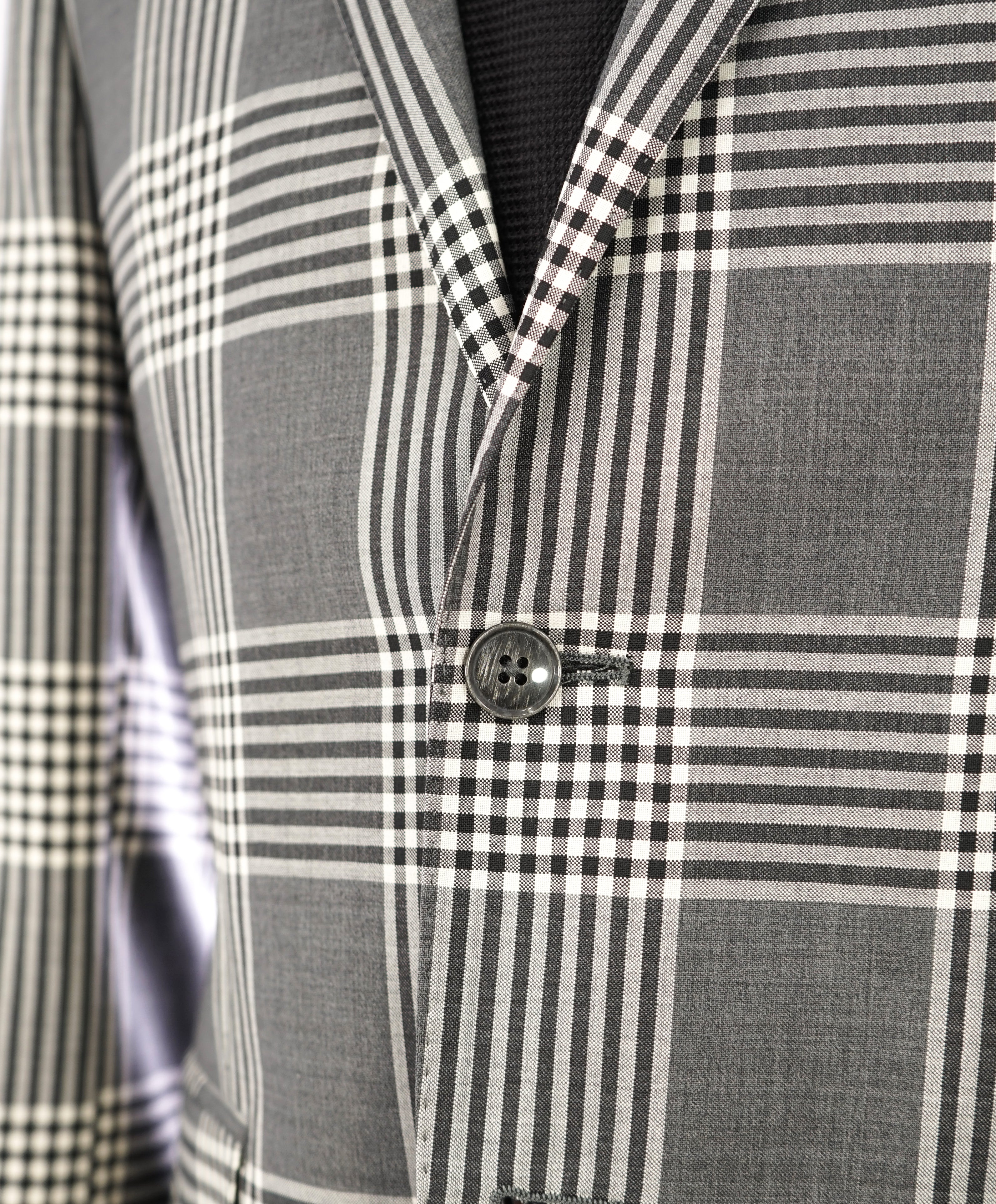 L'8 By L.B.M. 1911 - Luigi Bianchi BOLD Plaid Check Black n' White Suit - 38R