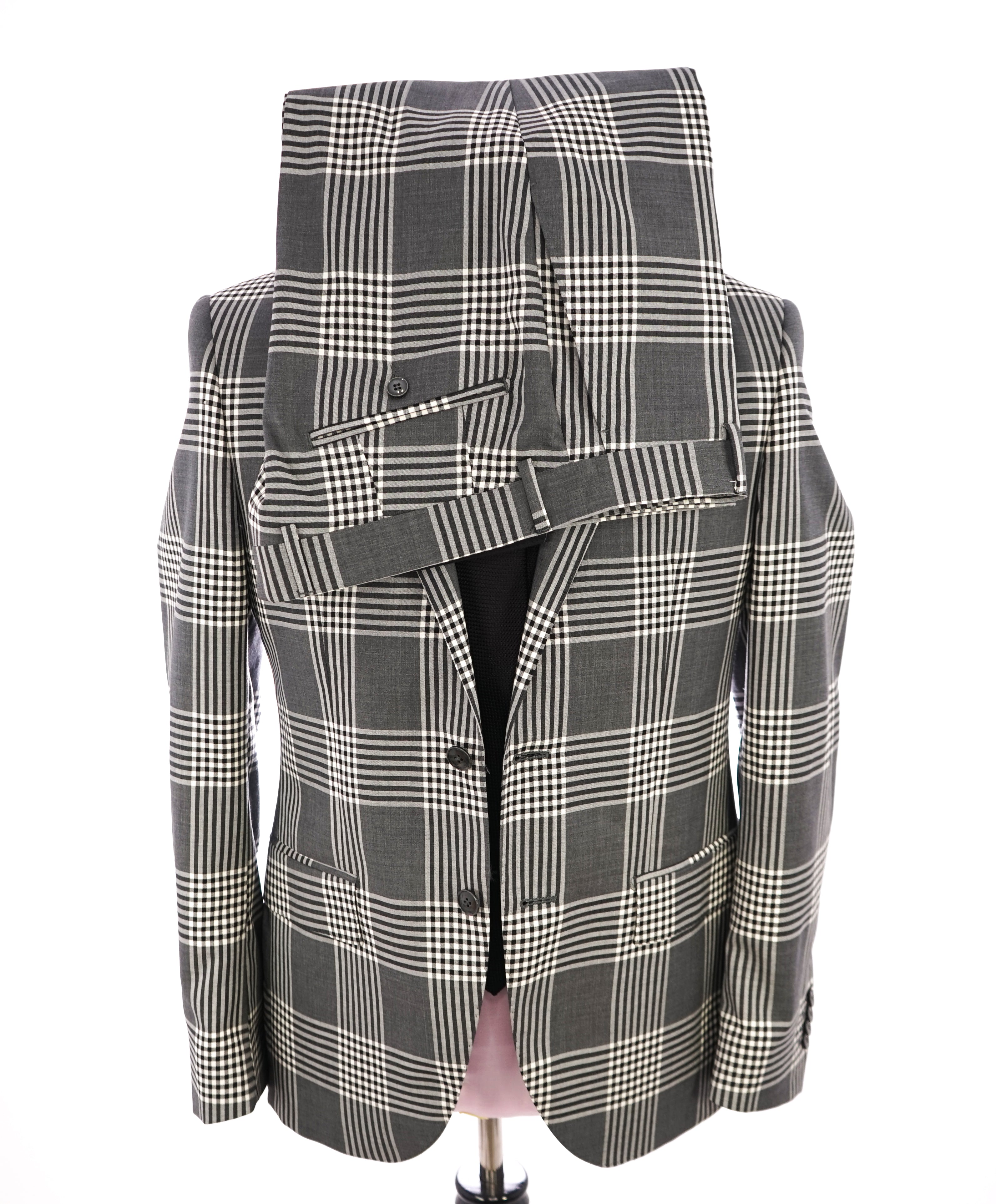 L'8 By L.B.M. 1911 - Luigi Bianchi BOLD Plaid Check Black n' White Suit - 38R