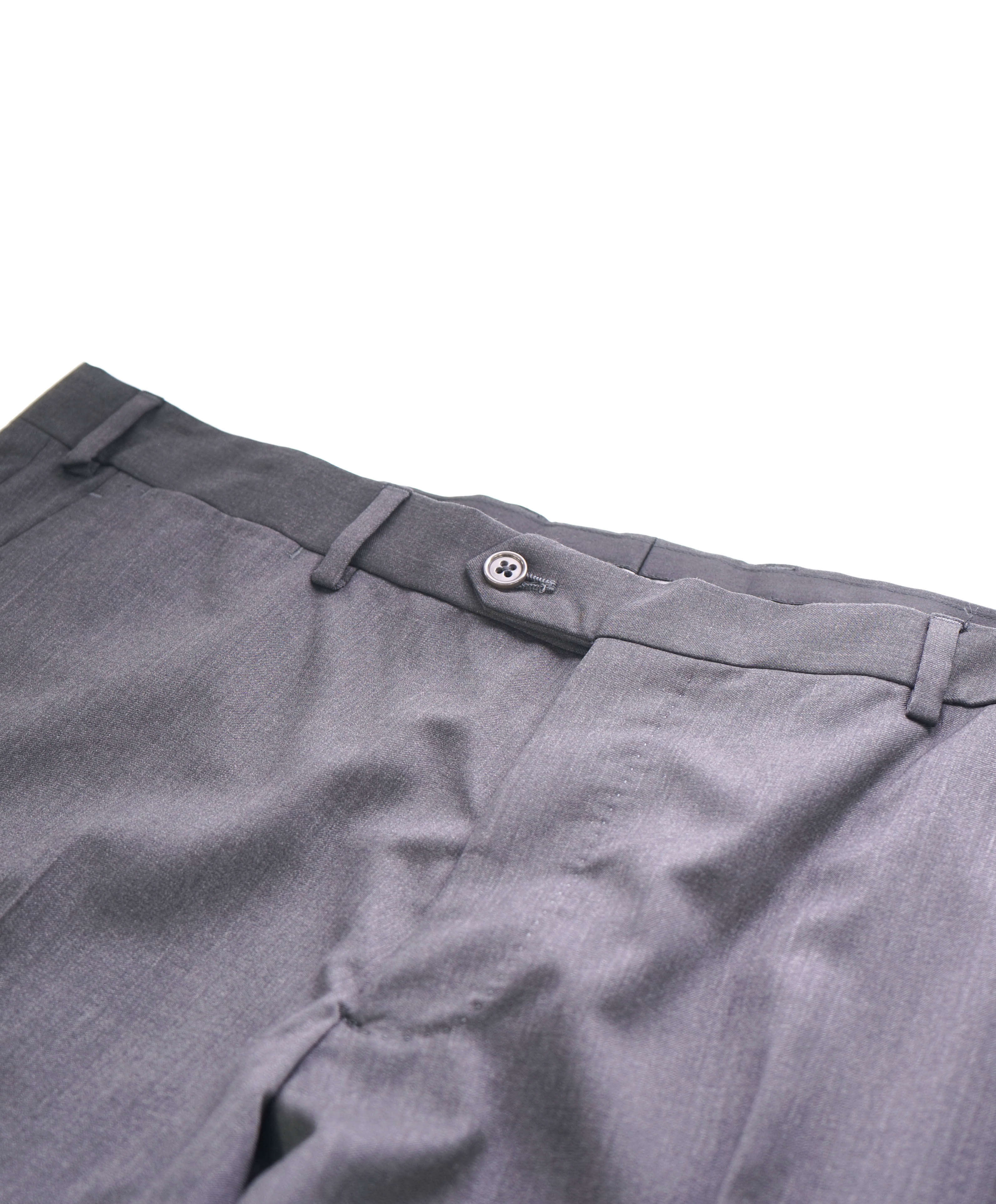 ARMANI COLLEZIONI - Gray *CLOSET STAPLE* Wool Flat Front Dress Pants - 40W