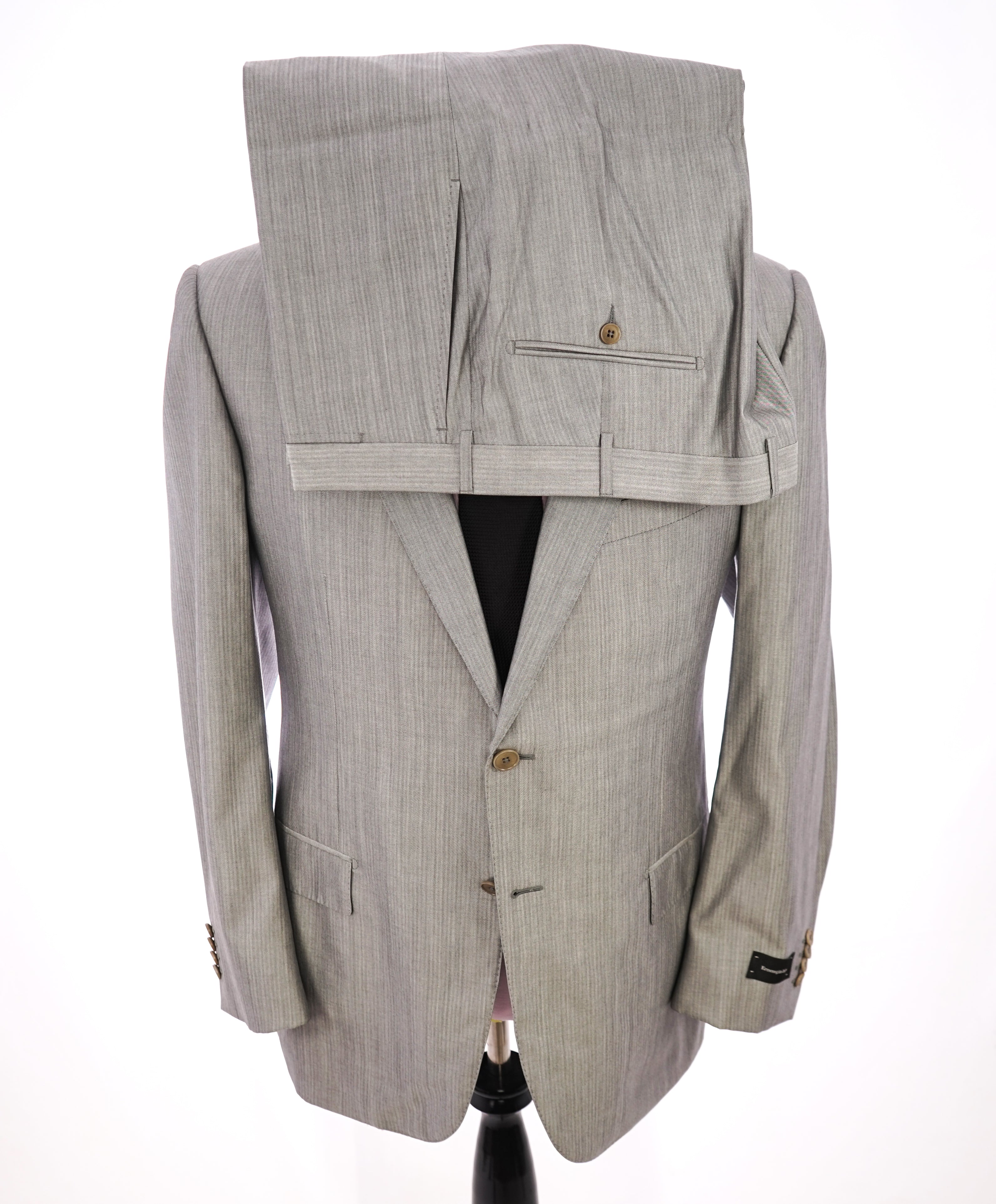 ERMENEGILDO ZEGNA -“WOOL & SILK" herringbone Gray Premium Suit - 46R