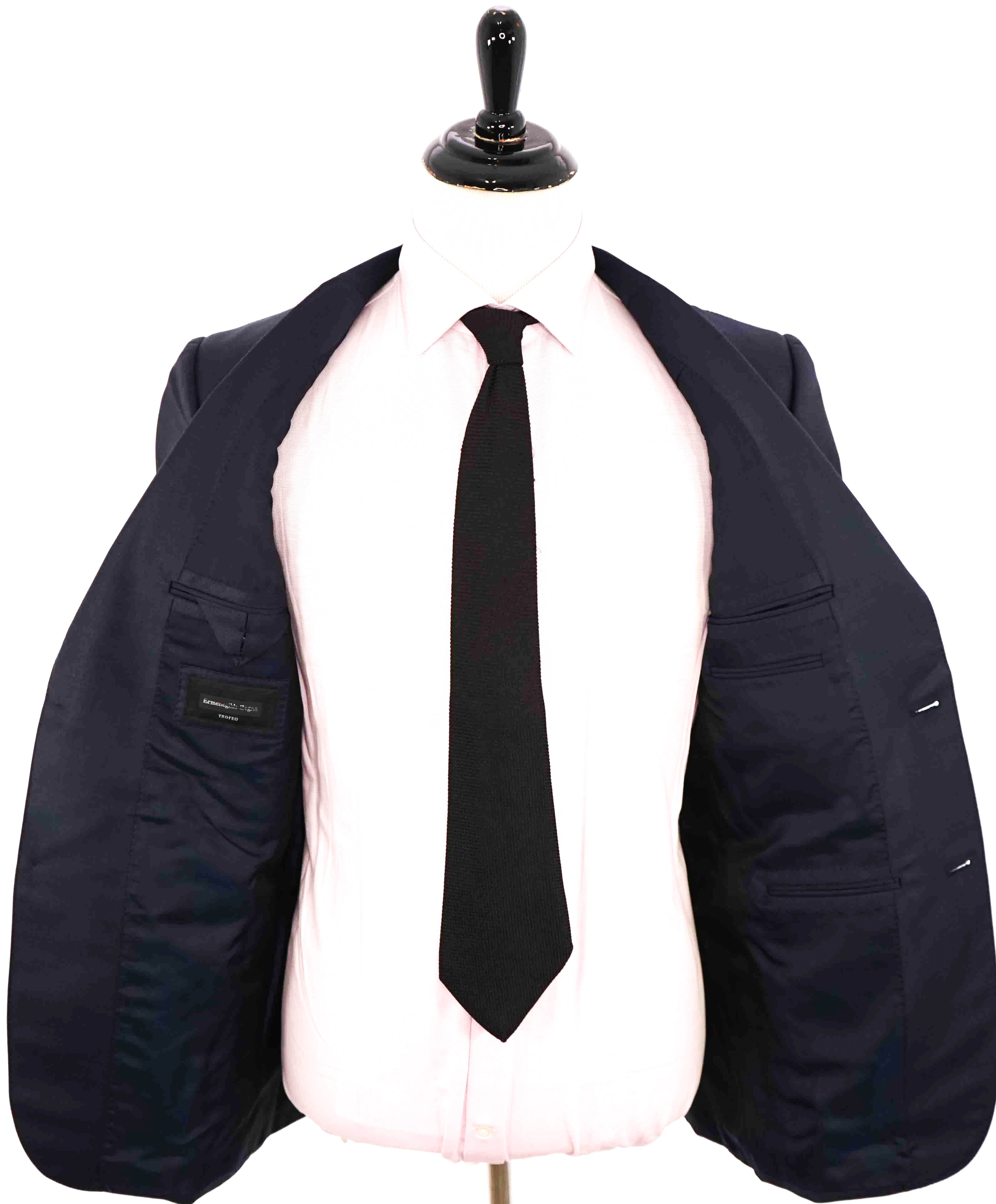 $3,290 ERMENEGILDO ZEGNA- “TORFEO” Navy Blue Solid Blazer- 40L