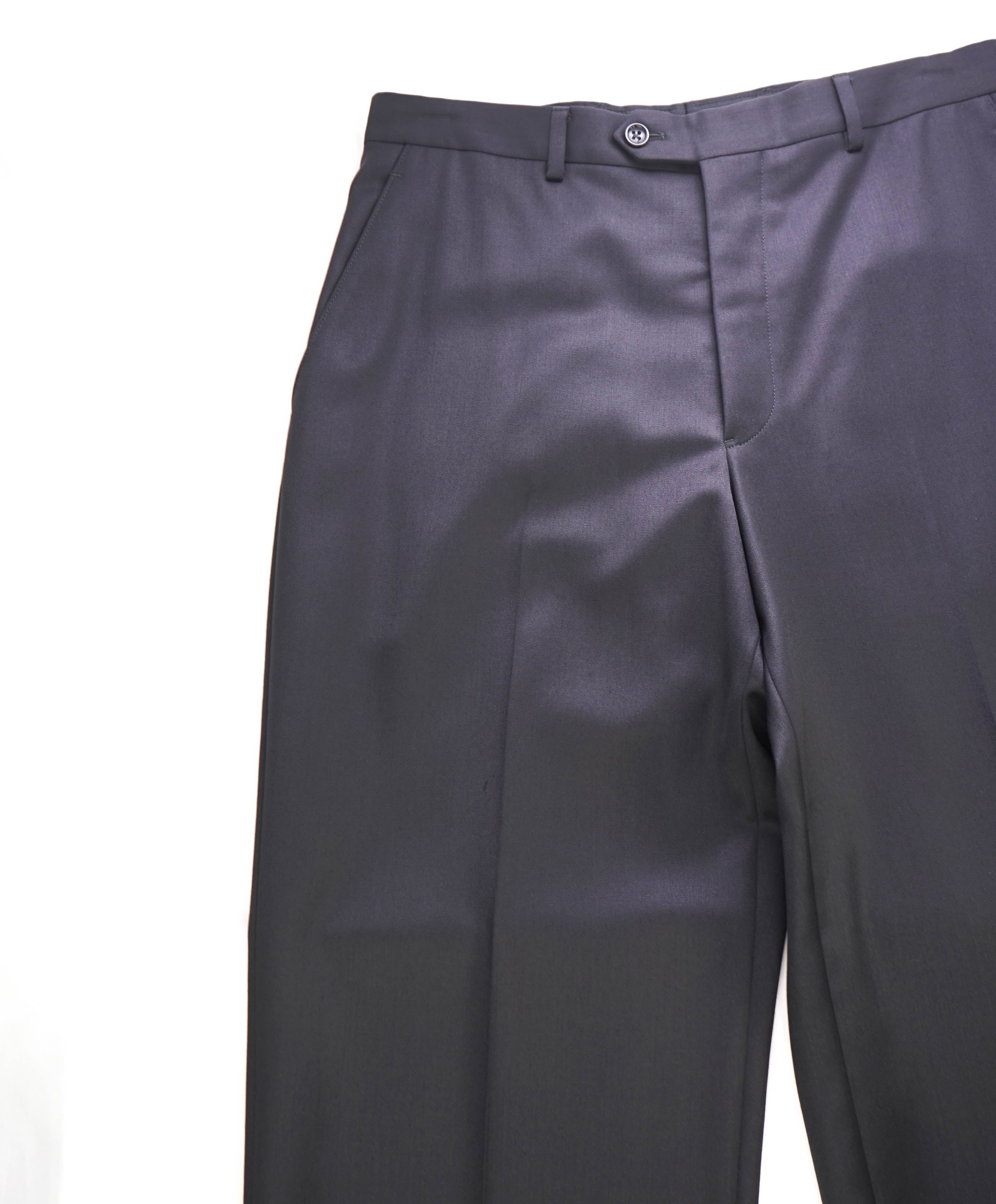 ARMANI COLLEZIONI - *CLOSET STAPLE* Black Classic Flat Front Dress Pants - 32W