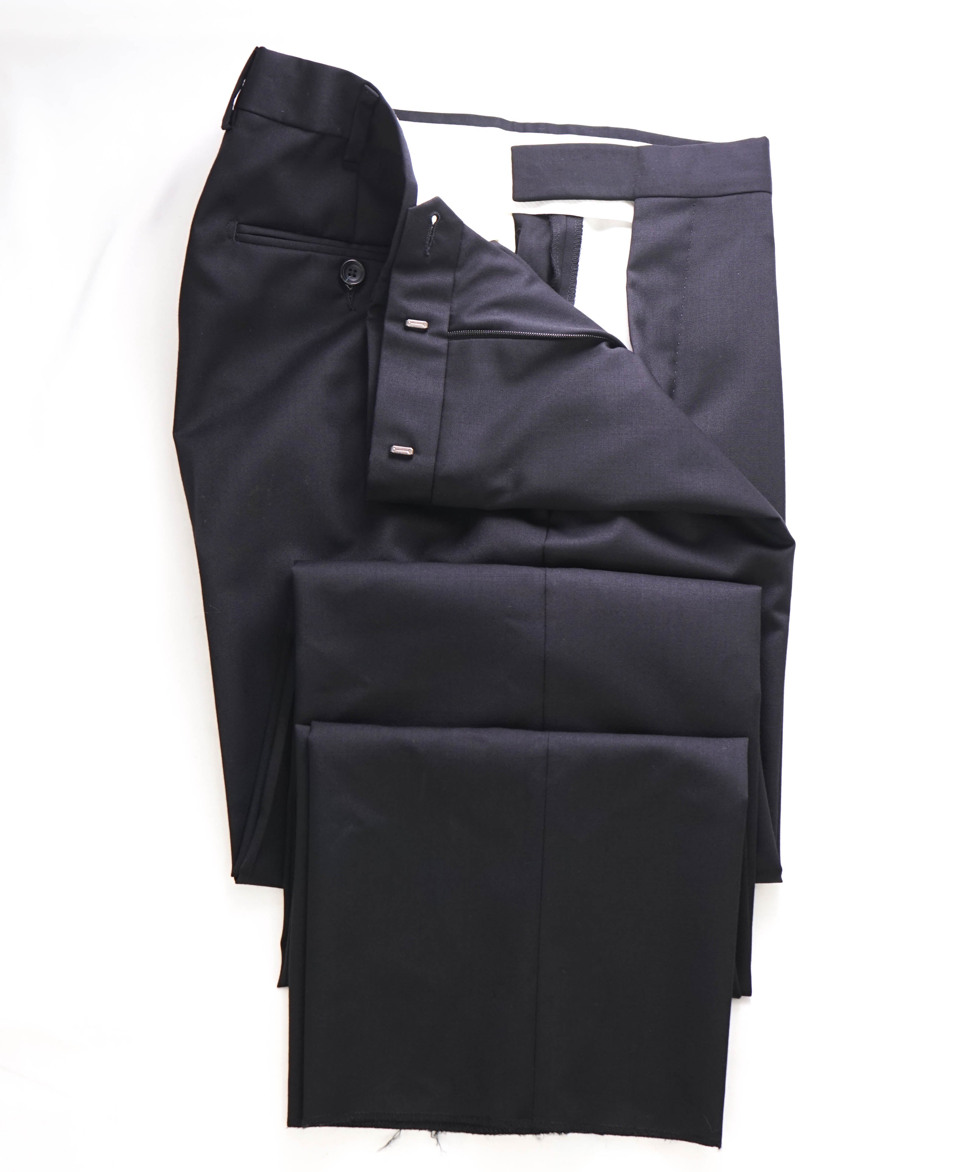 Z ZEGNA - *CLOSET STAPLE* Black Solid Flat Front Dress Pants - 34W