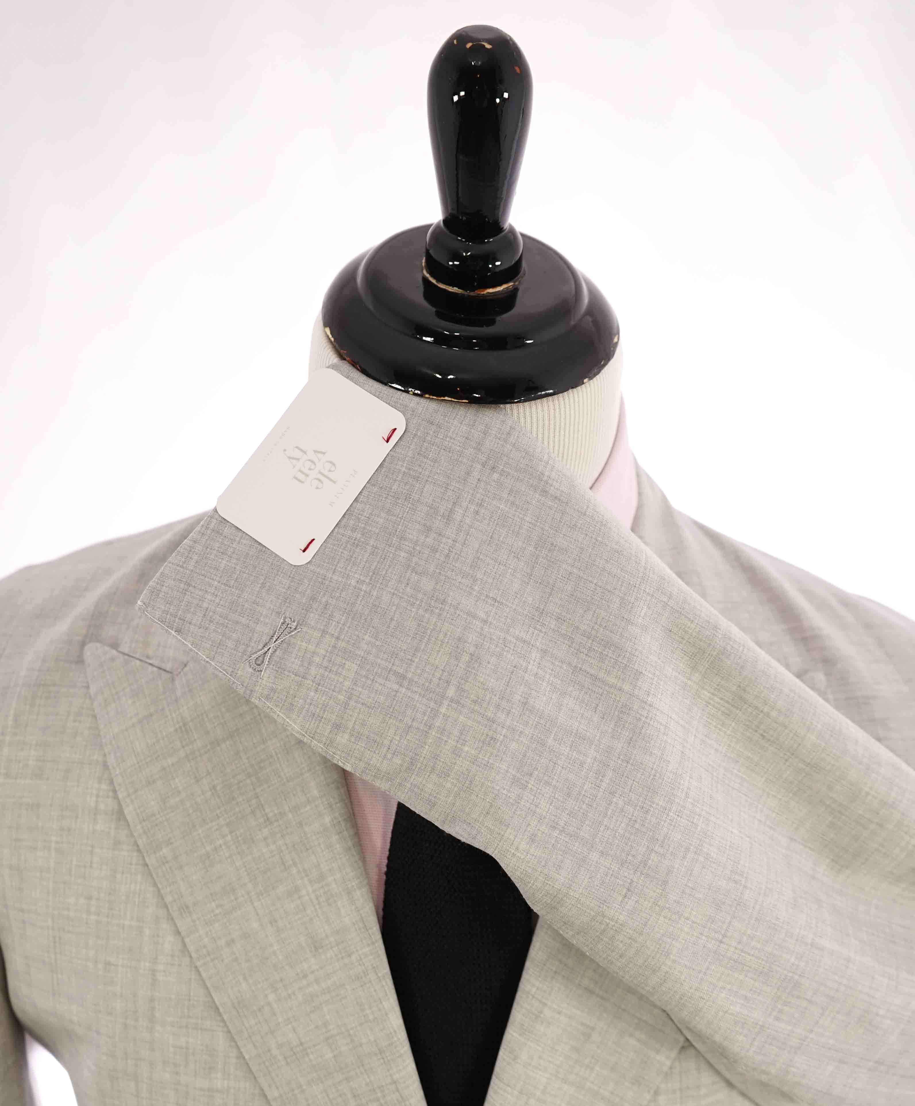 $2,495 ELEVENTY - DOUBLE-BREASTED Wool/Silk Light Gray Suit - 40US (50EU)