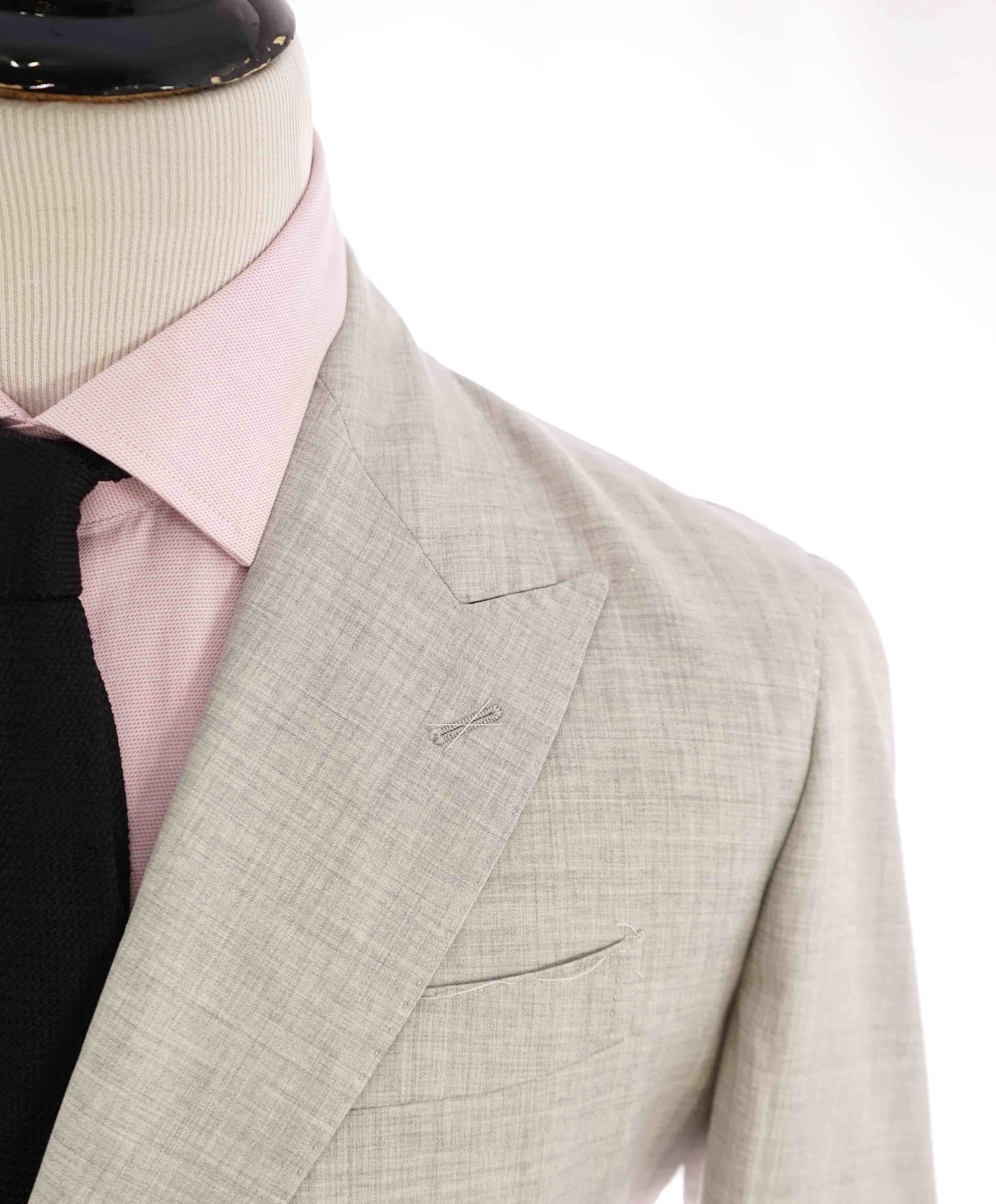 $2,495 ELEVENTY - DOUBLE-BREASTED Wool/Silk Light Gray Suit - 40US (50EU)