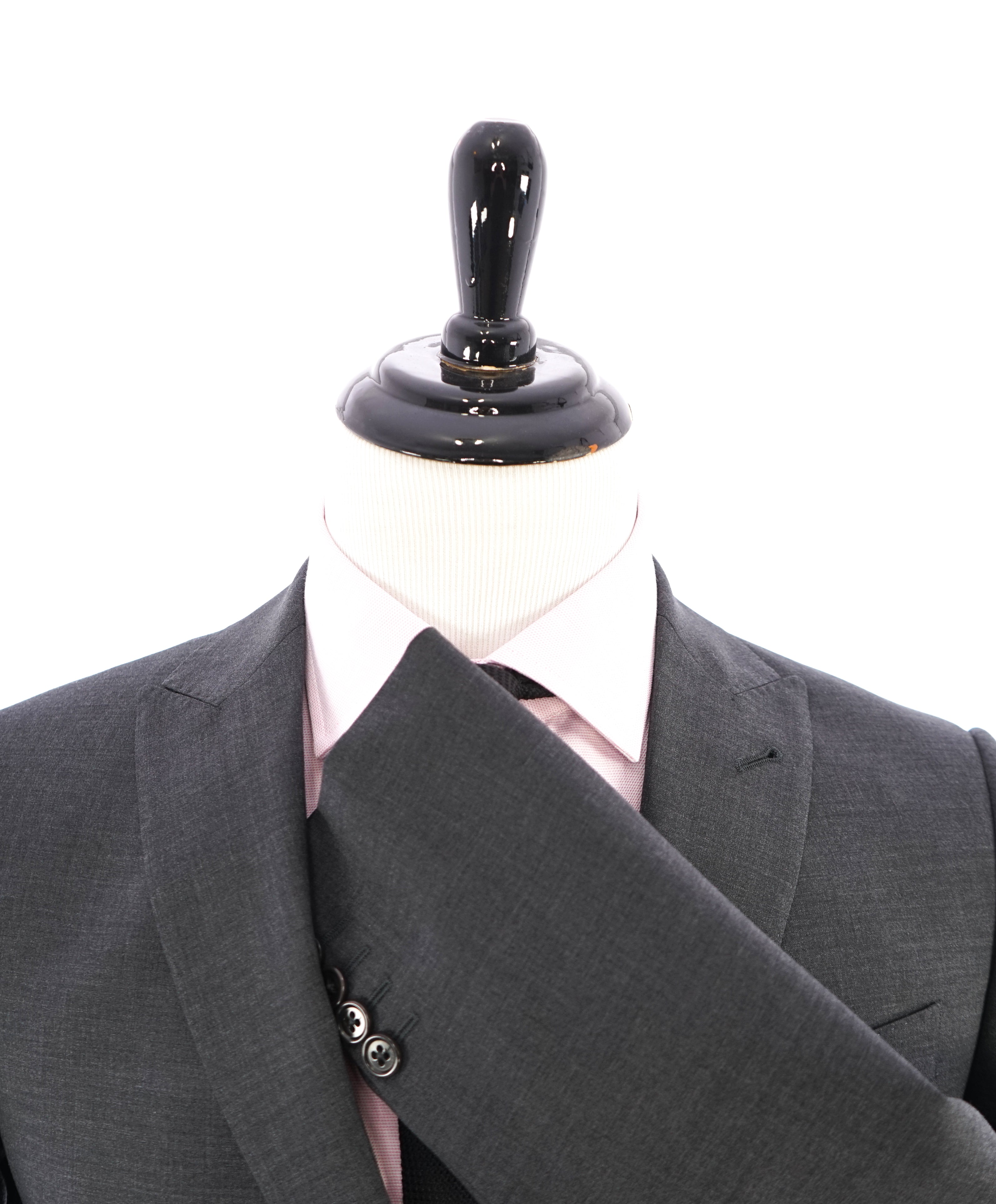 $1,895 ARMANI COLLEZIONI - Peak Lapel Charcoal Gray Suit "Slim Drop 8" - 38R