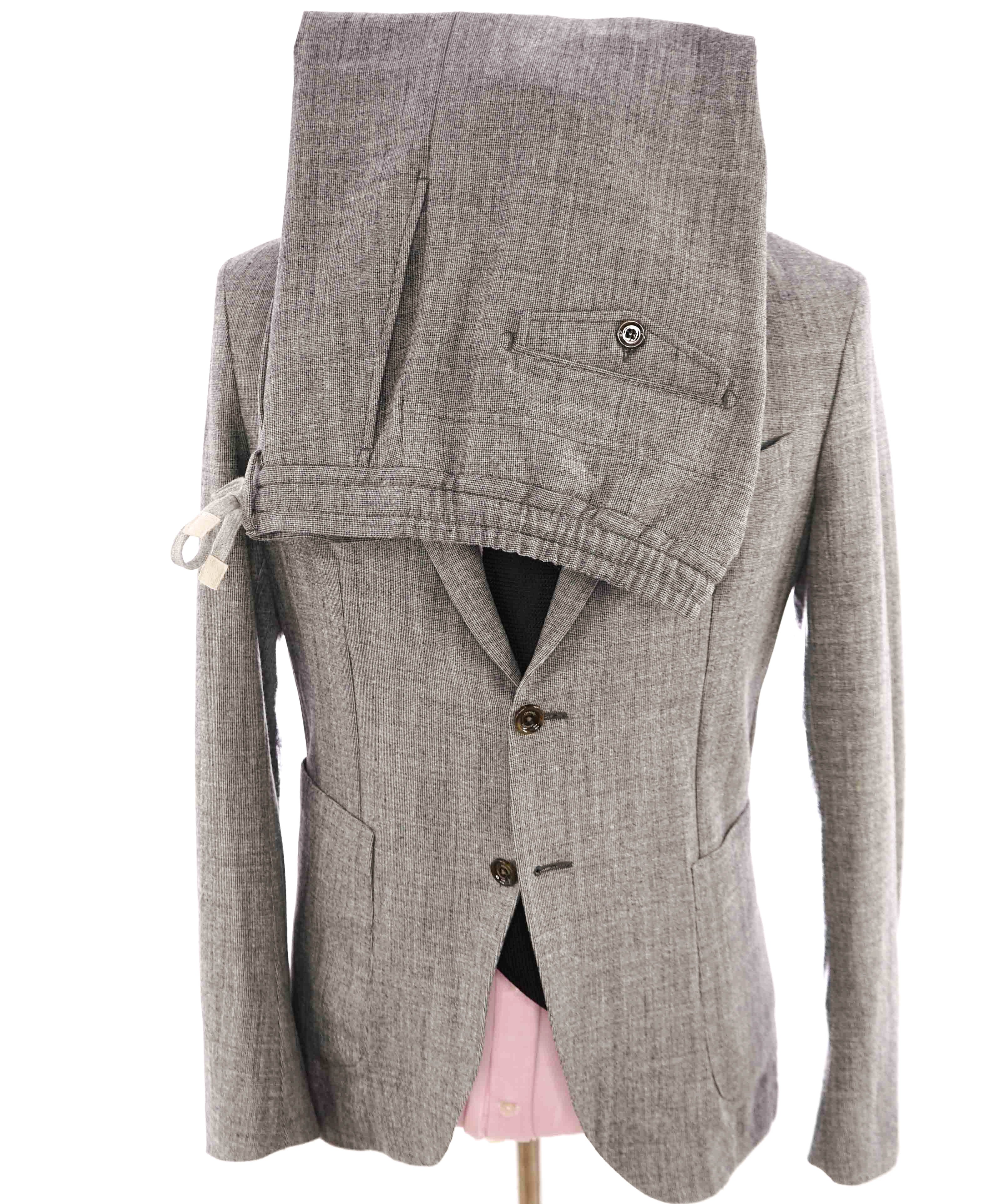 $1,595 ELEVENTY - Wool/Spandex Houndstooth Gray "JOGGER" Suit - 38US (48EU)