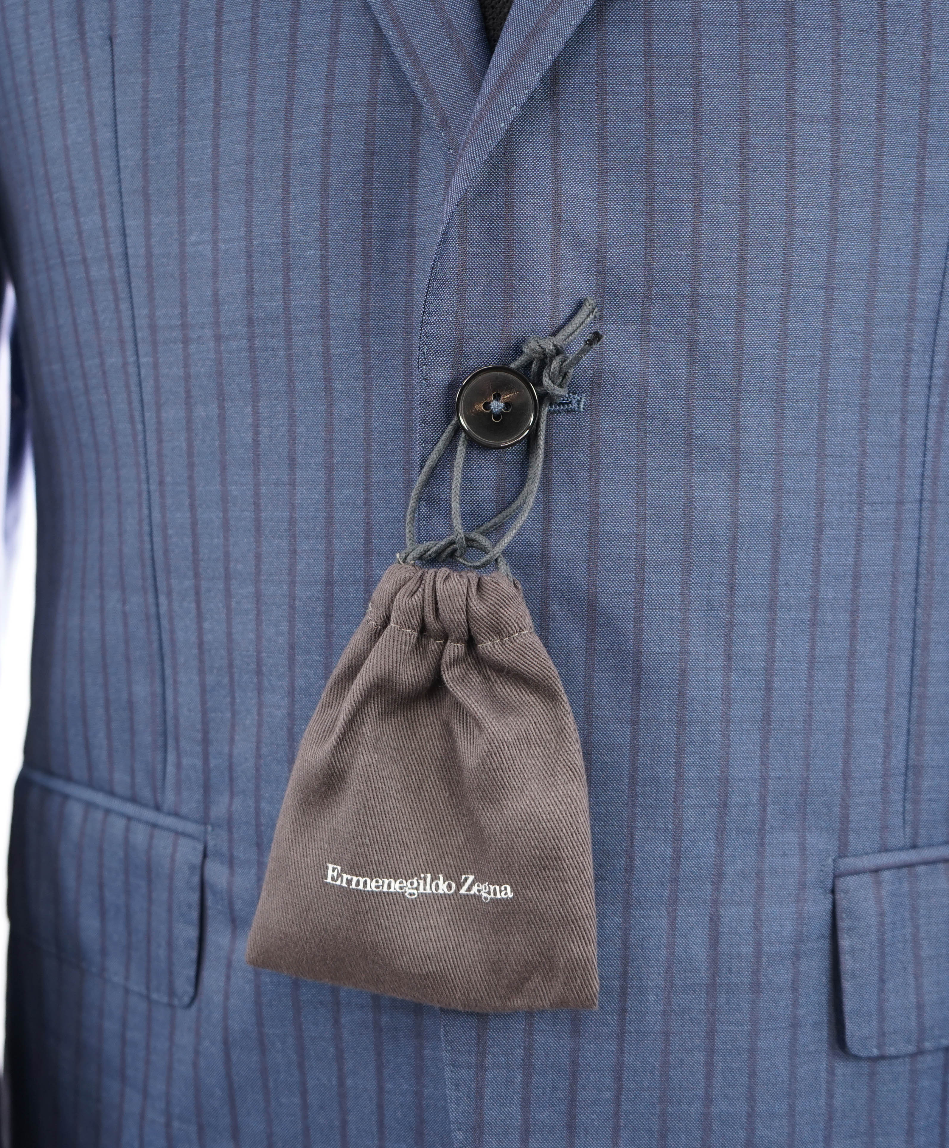 ERMENEGILDO ZEGNA -"TROFEO 600" *Chalk Stripe* Blue Silk Suit - 38S