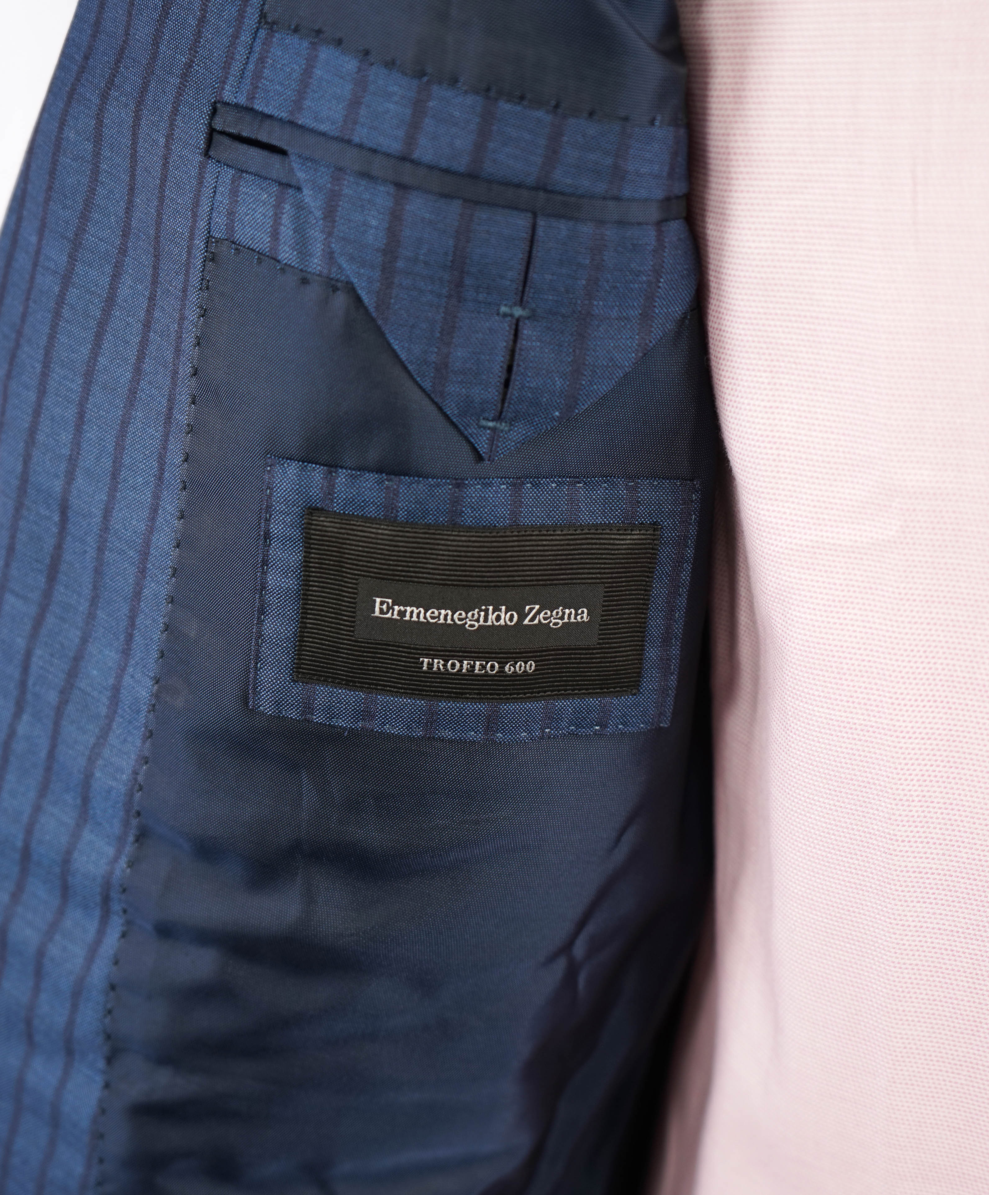 ERMENEGILDO ZEGNA -"TROFEO 600" *Chalk Stripe* Blue Silk Suit - 38R