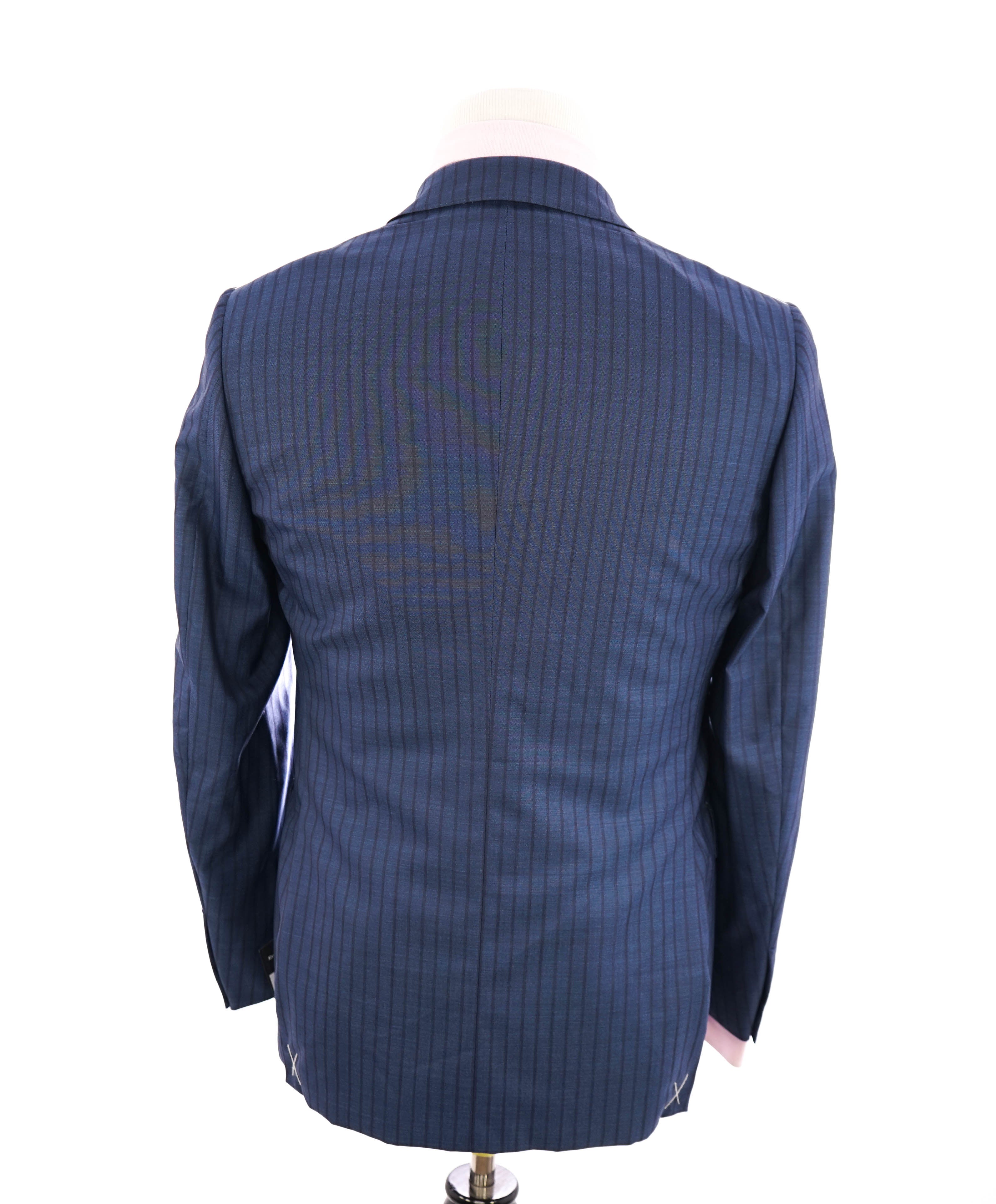 ERMENEGILDO ZEGNA -"TROFEO 600" *Chalk Stripe* Blue Silk Suit - 38R