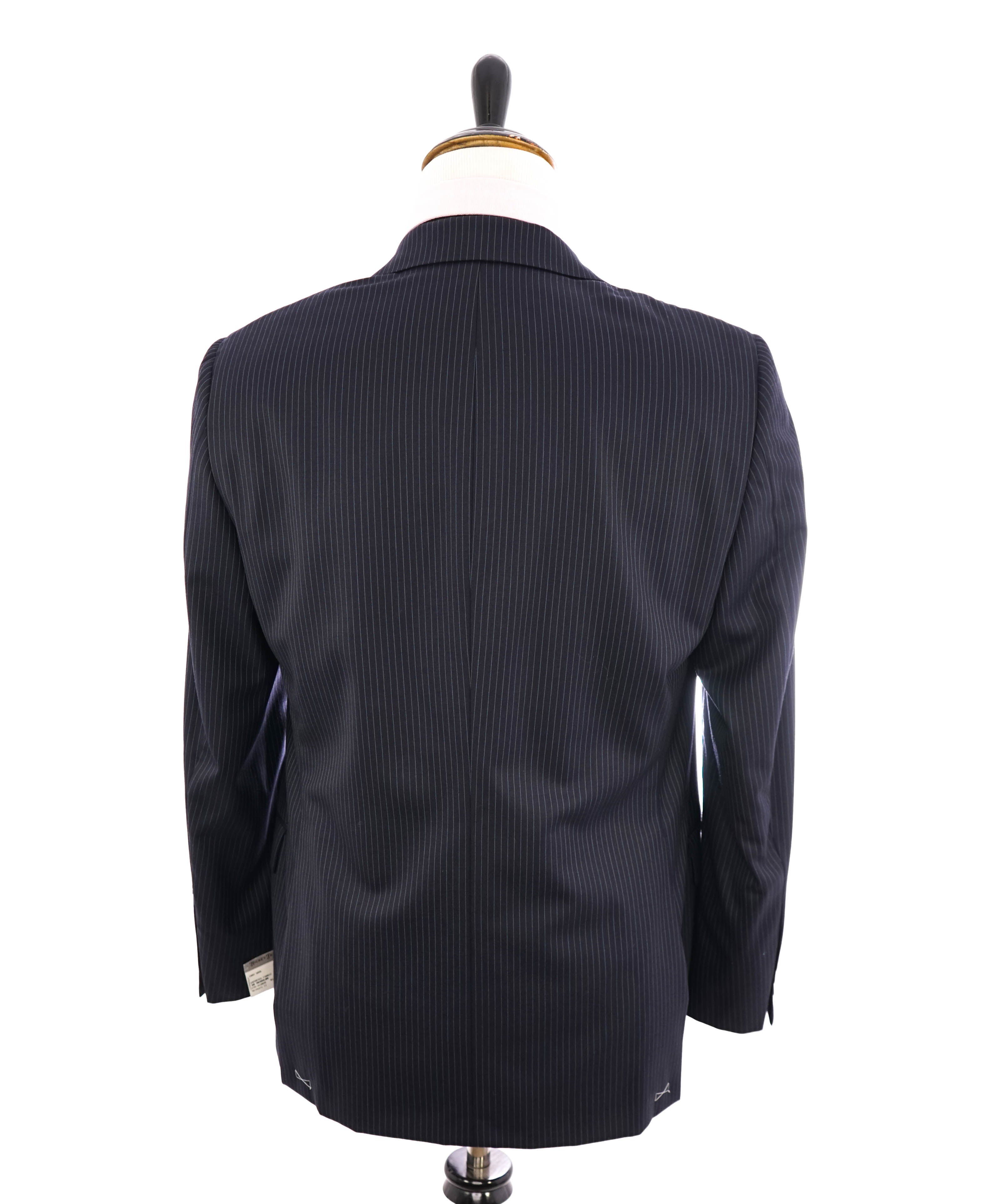 HICKEY FREEMAN - Navy Blue Alternating Stripe "Milburn ii" Notch Lapel Suit - 40R