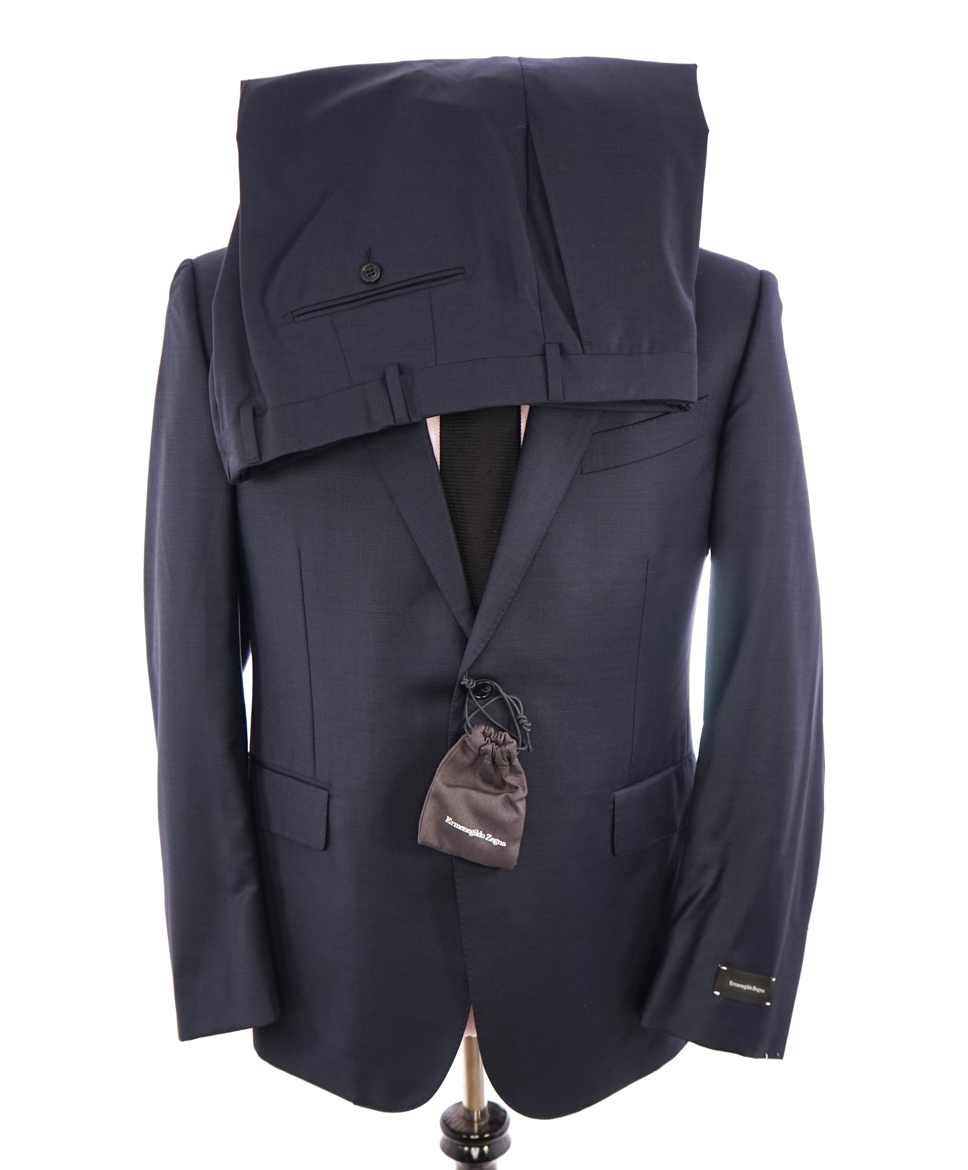 ERMENEGILDO ZEGNA -"TROFEO" *CLOSET STAPLE* Blue Textured Suit - 44S