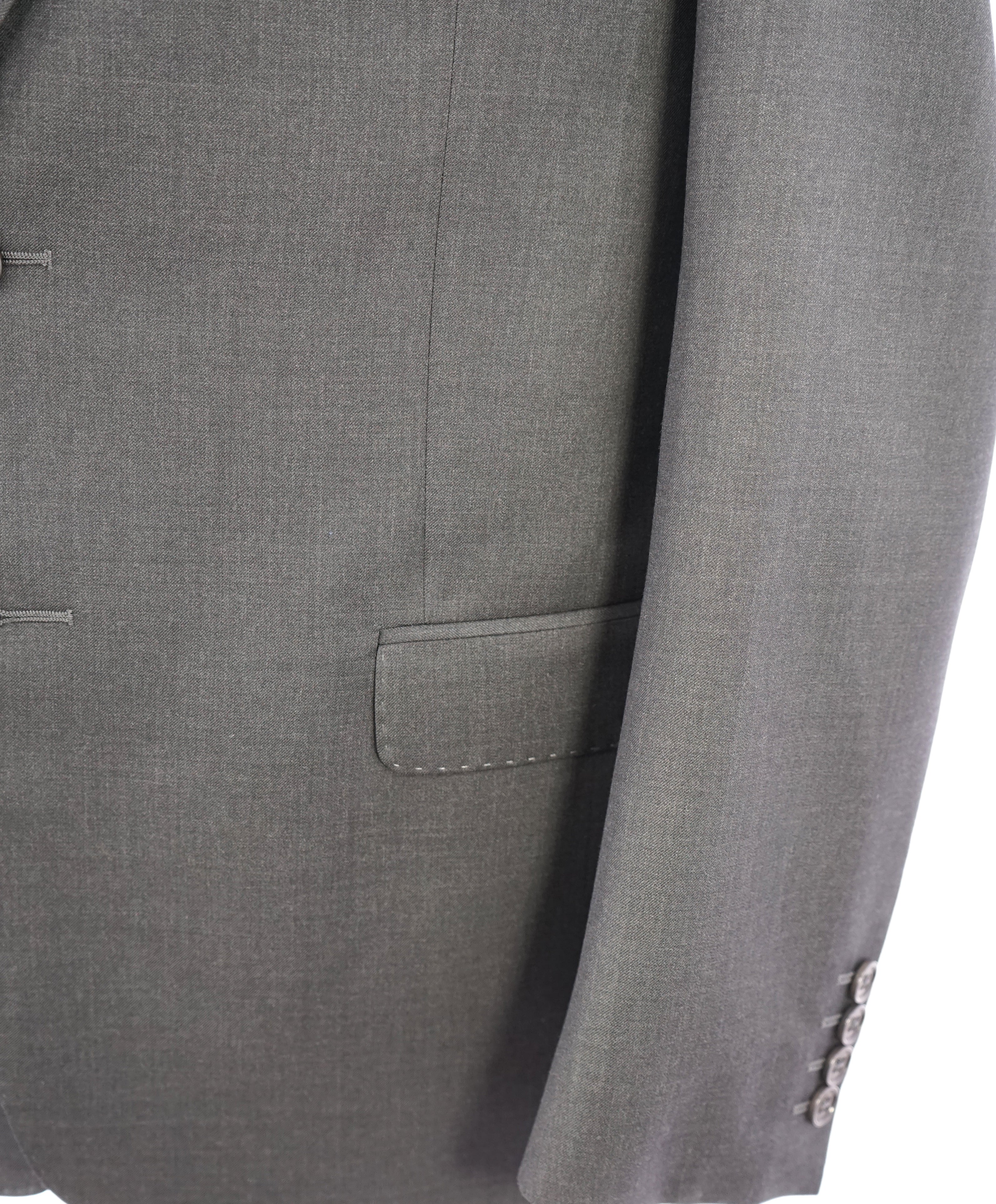 $1,895 ARMANI COLLEZIONI - Charcoal Gray Suit "G Line / Natural Stretch " -  40S