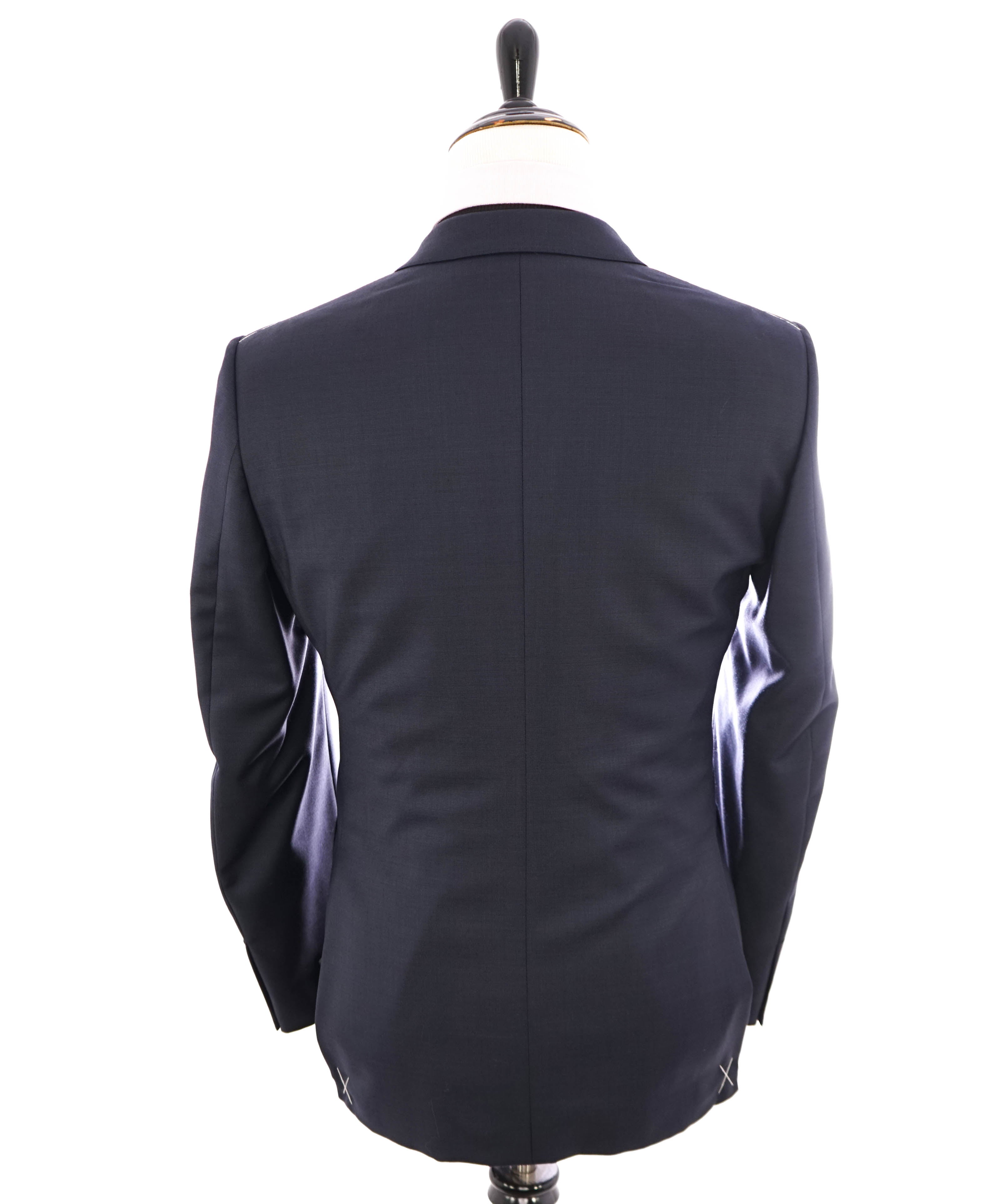 ERMENEGILDO ZEGNA -"TROFEO" *CLOSET STAPLE* Blue Textured Suit - 40R