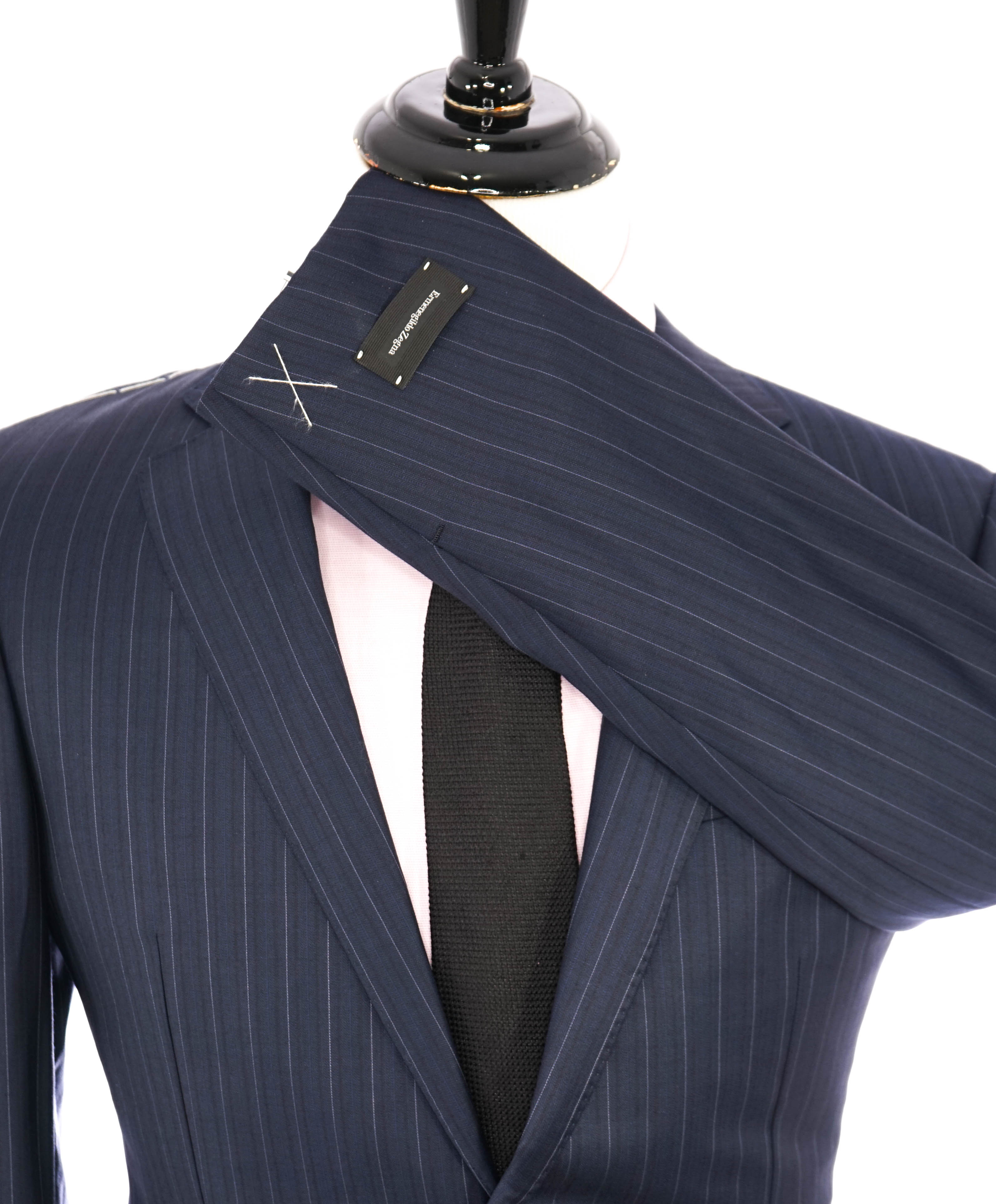 ERMENEGILDO ZEGNA -"TROFEO" MILANO Tonal Alternating Blue Stripe Suit - 40R