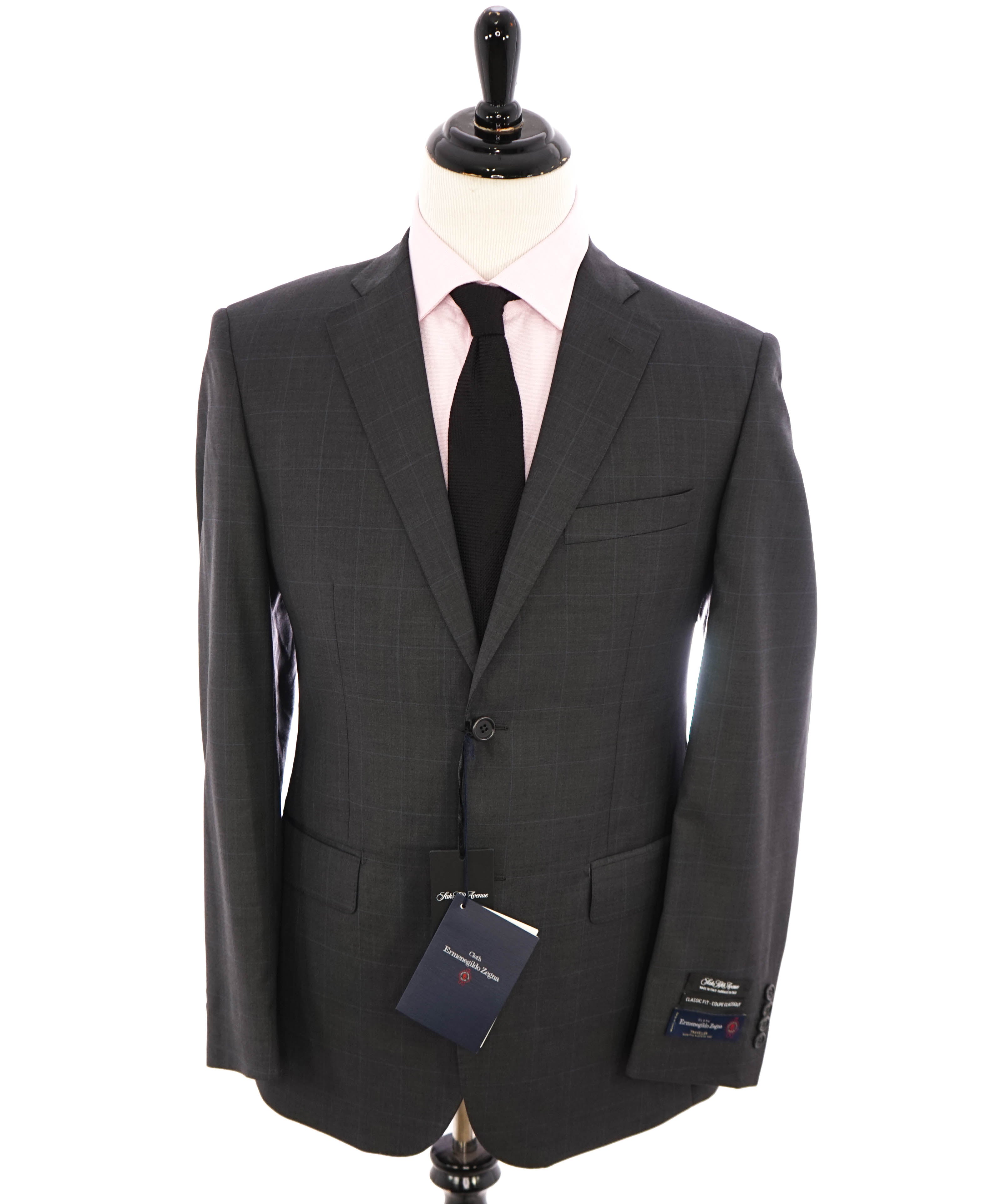 ERMENEGILDO ZEGNA - By SAKS FIFTH AVENUE *CLASSIC* "Traveller" Suit - 40R