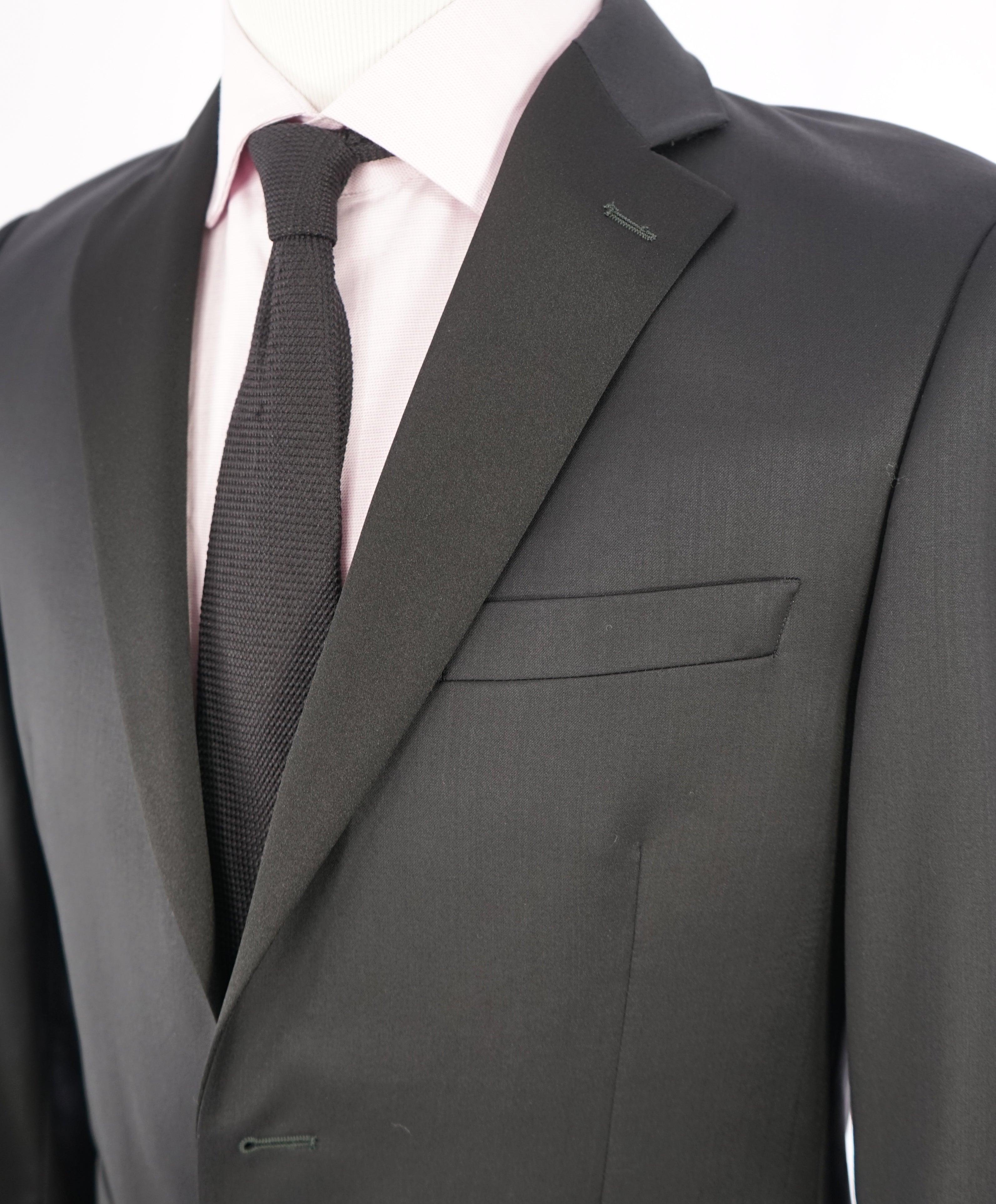 SAKS FIFTH AVENUE - By ERMENEGILDO ZEGNA "SILK" Black Tuxedo Suit - 38R