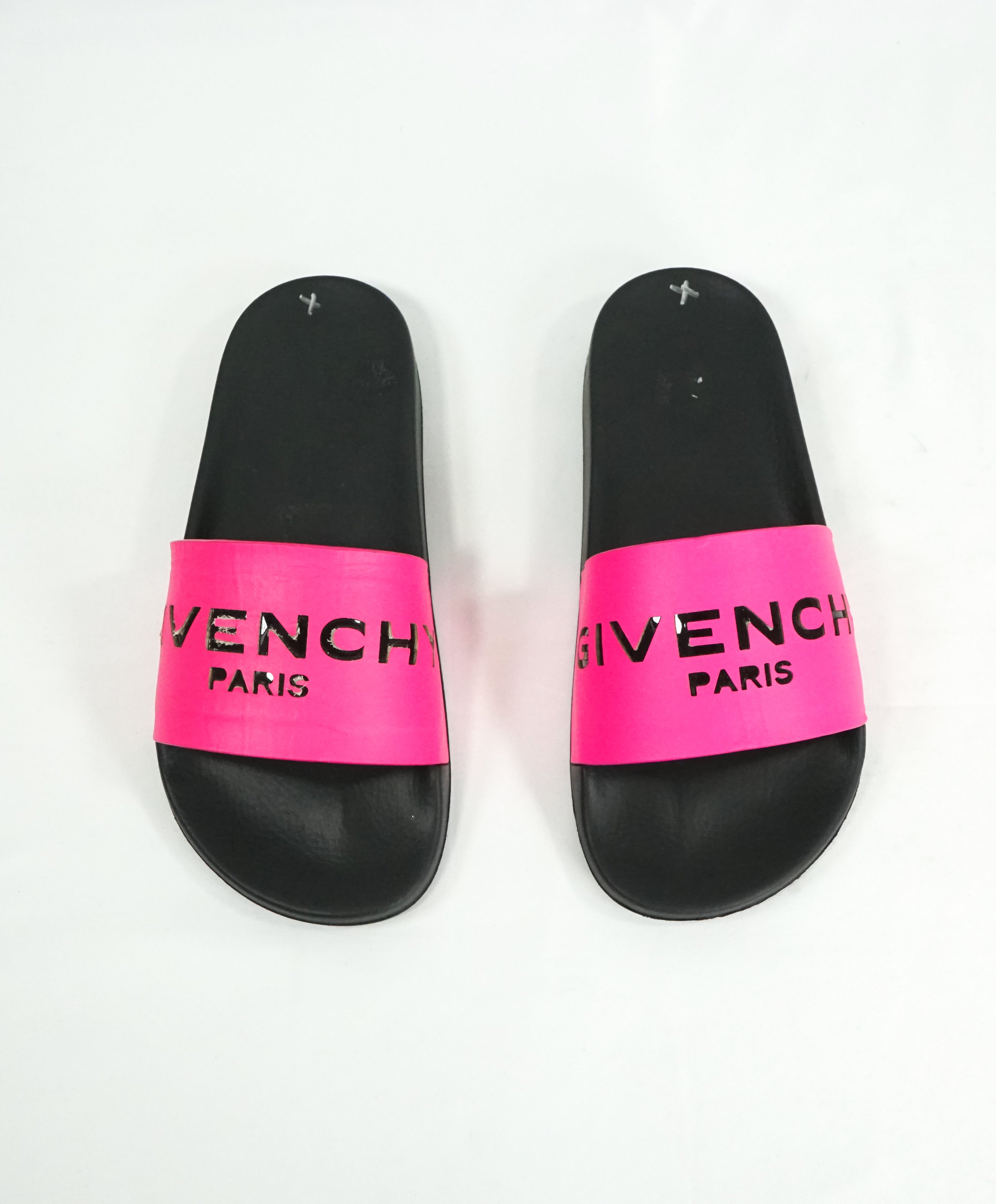 GIVENCHY - Iconic Neon Pink Monogram Logo Slides Sandals - 6