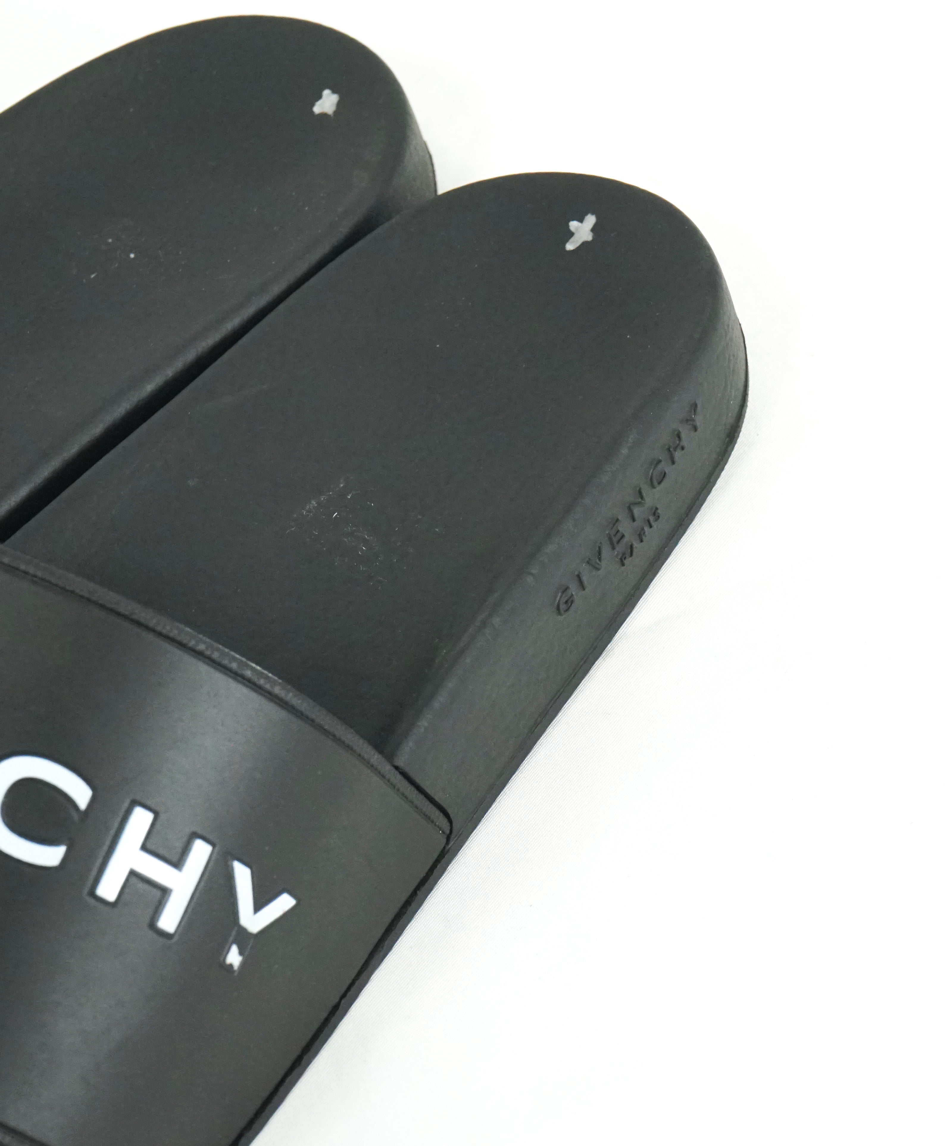 GIVENCHY - Iconic Black Monogram Logo Slides Sandals - 8