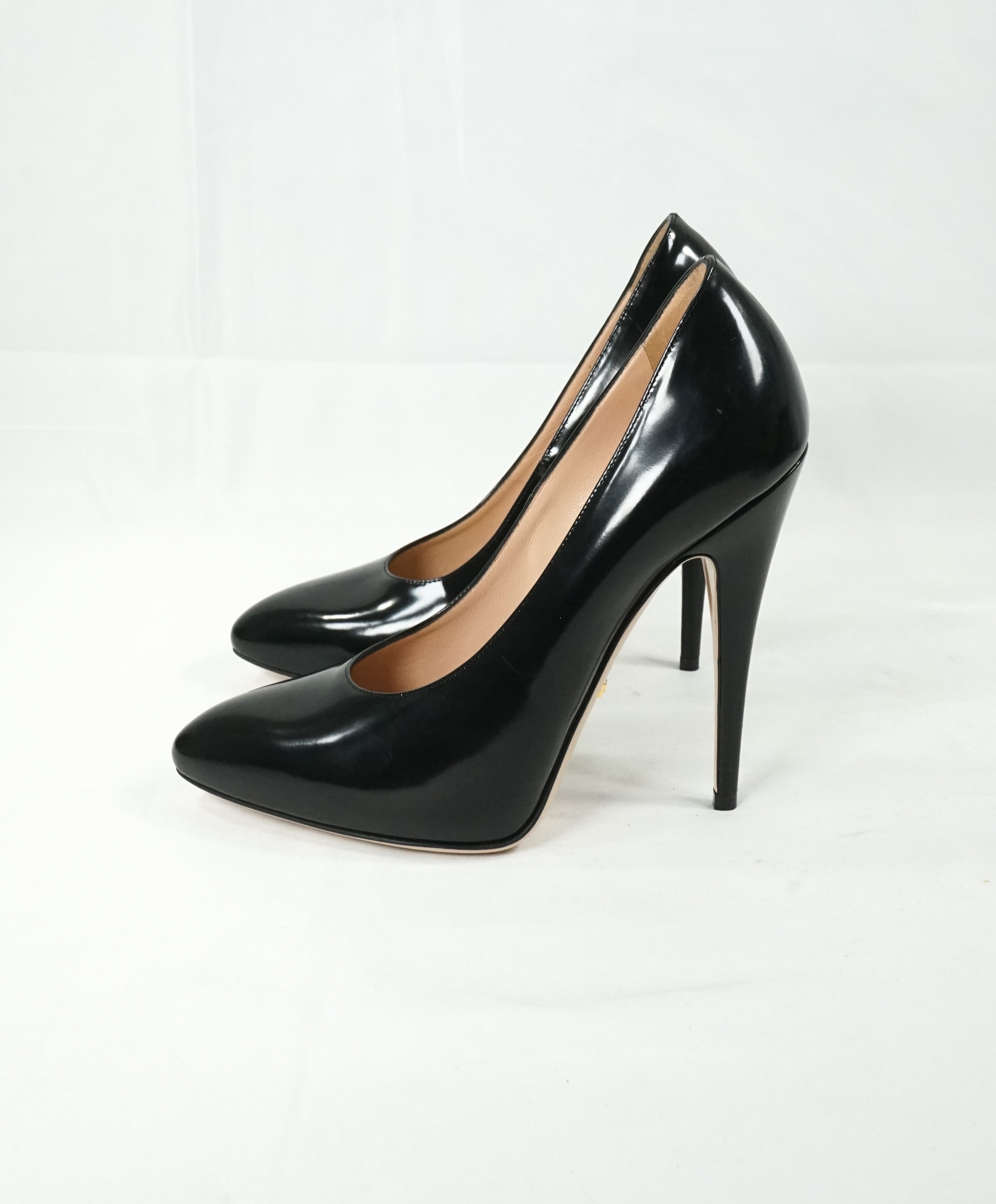 GUCCI - Black Patent Leather Round Toe High Heel Pumps- 7