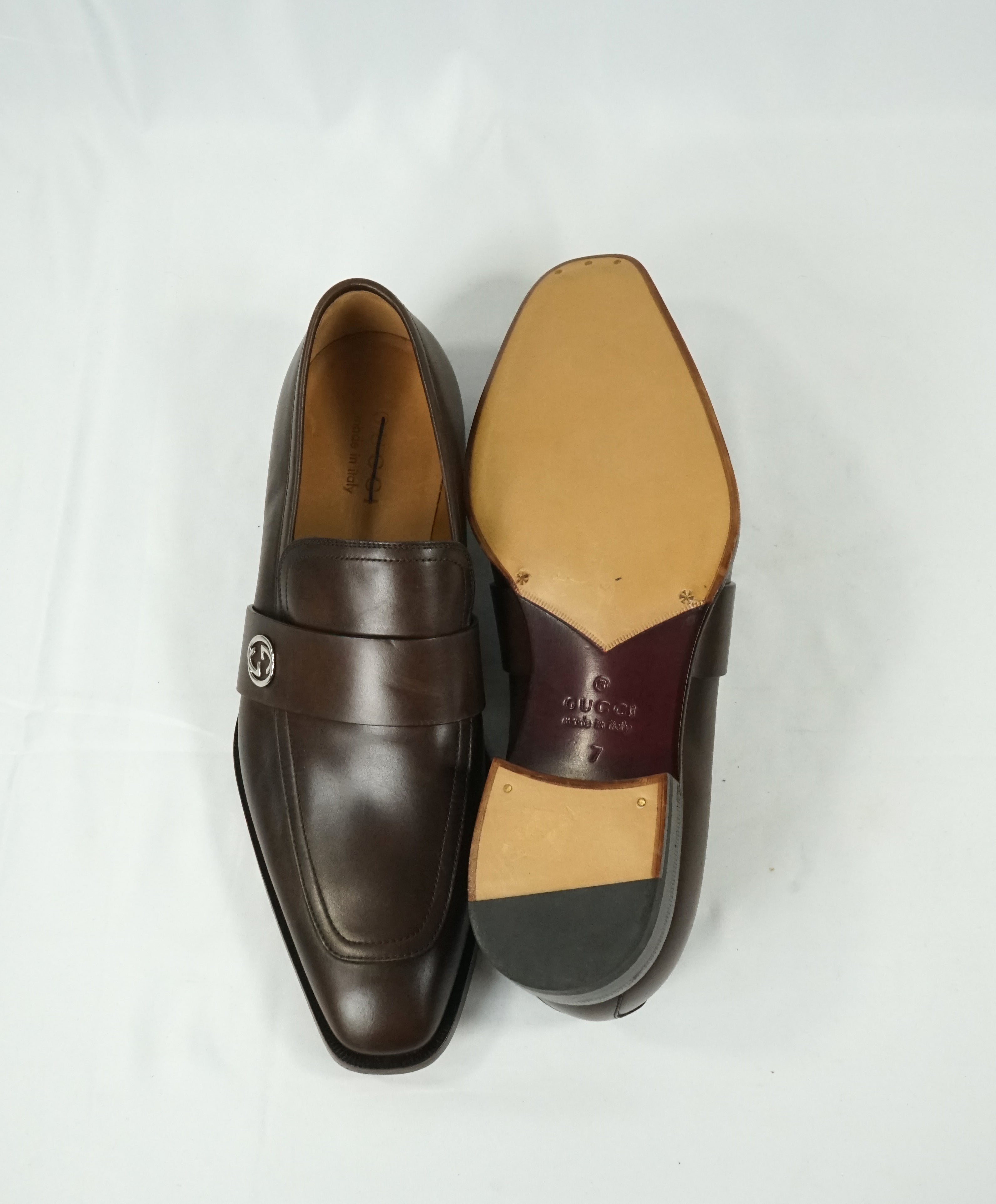 GUCCI - "Broadwick" Brown GG Logo Strap Loafers - 8