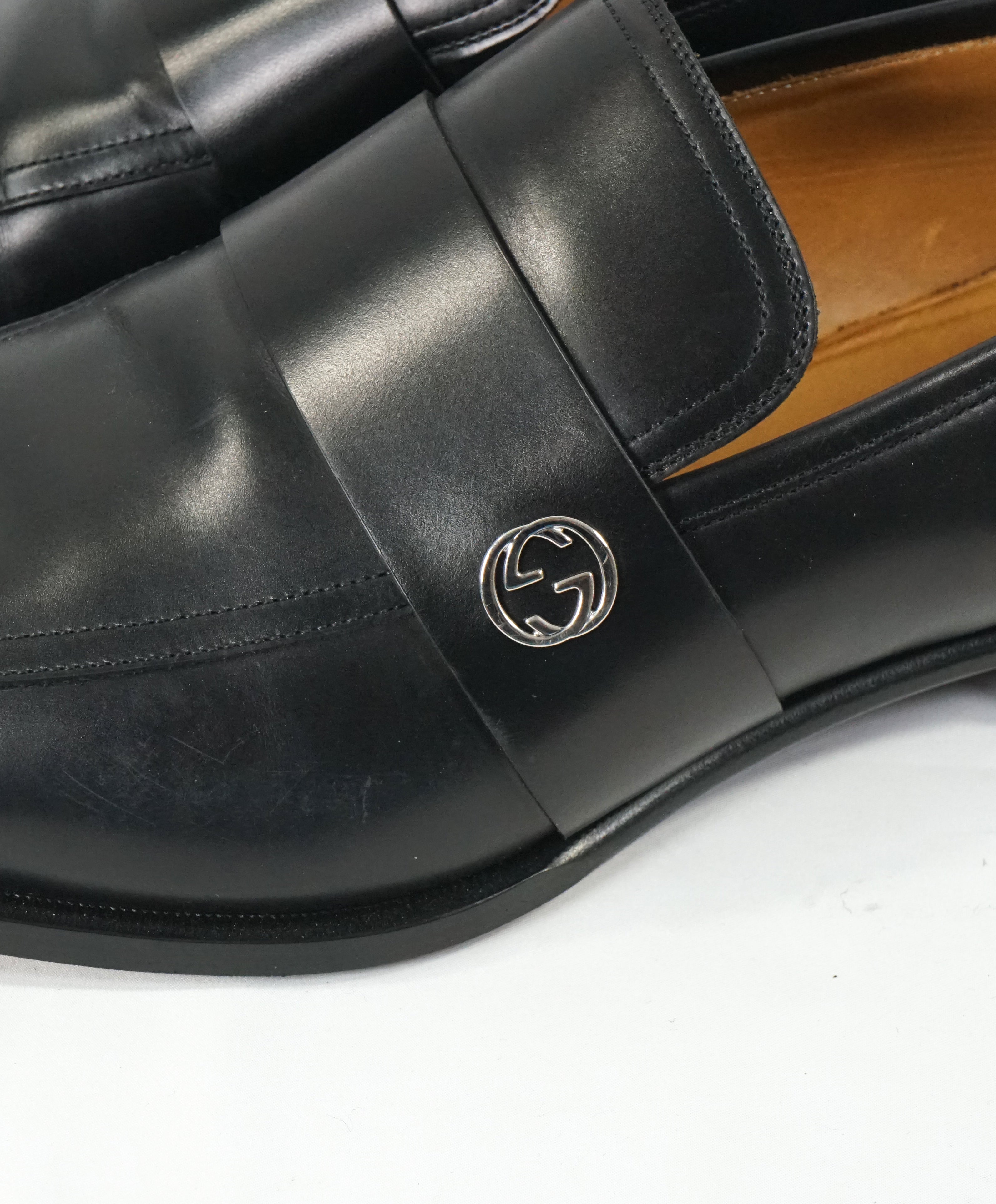 GUCCI - "Broadwick" Black GG Logo Strap Loafers - 14