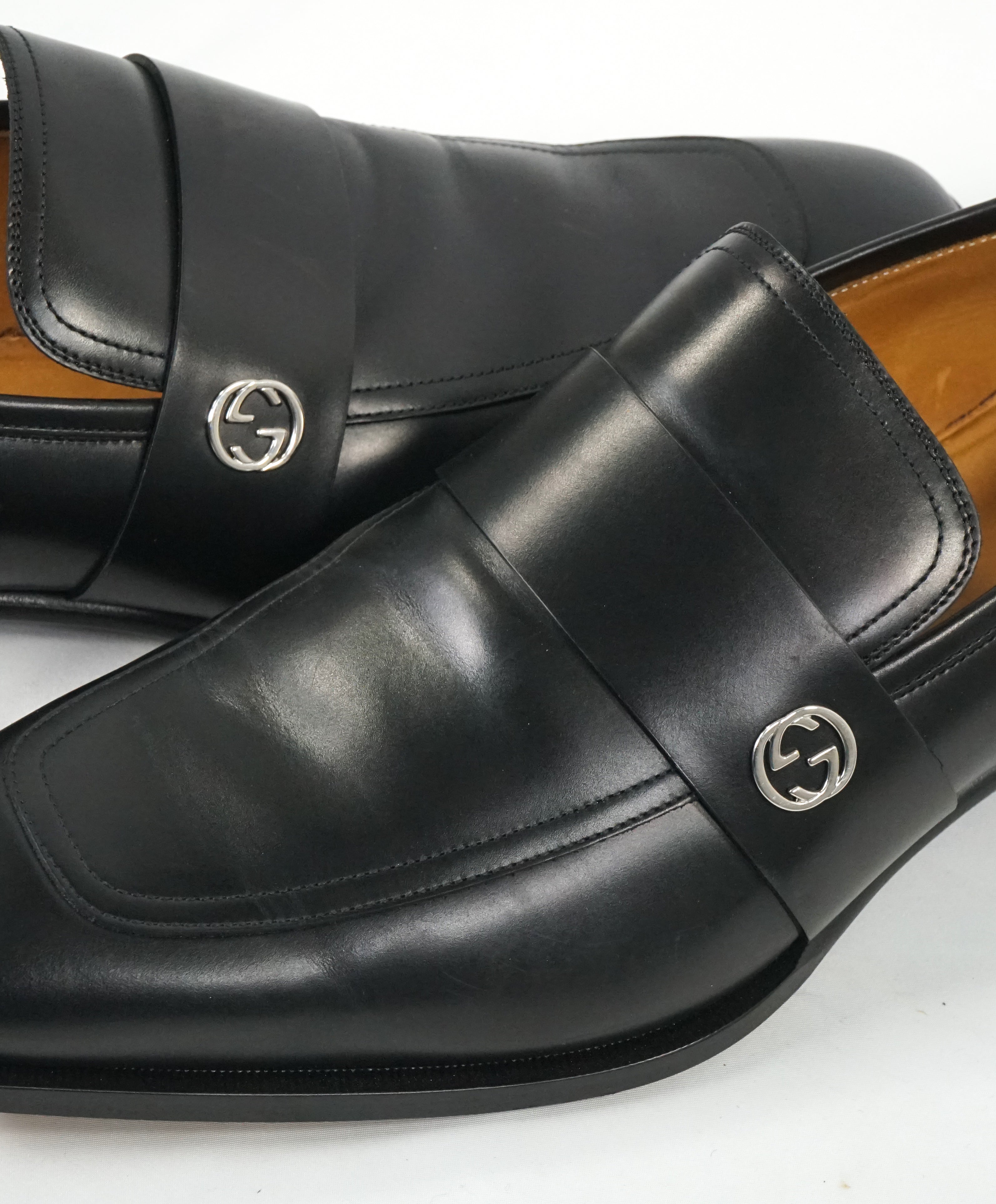 GUCCI - "Broadwick" Black GG Logo Strap Loafers - 14