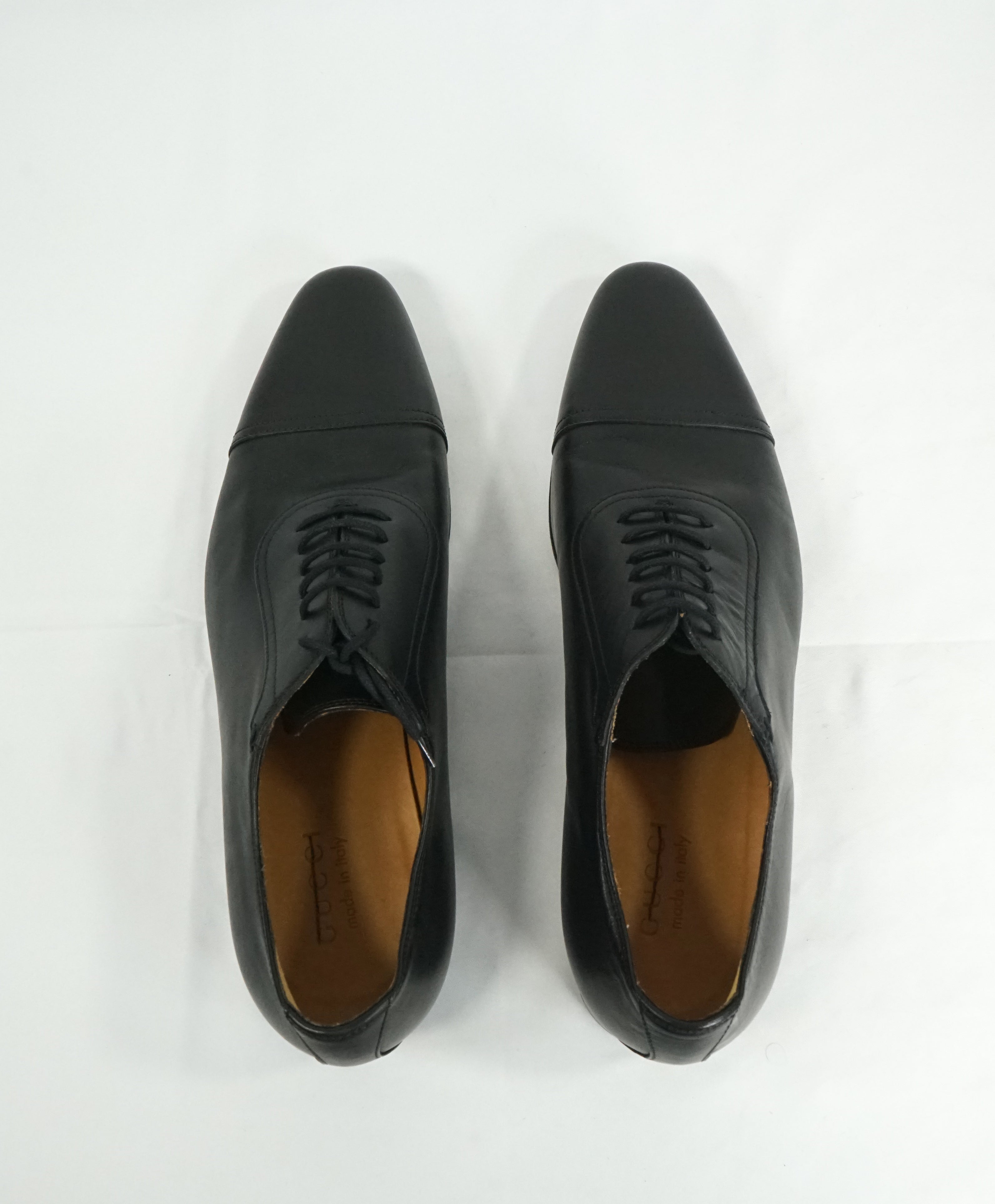 GUCCI - "Drury" Black Slim Silhouette Engraved Heel Oxfords - 9.5