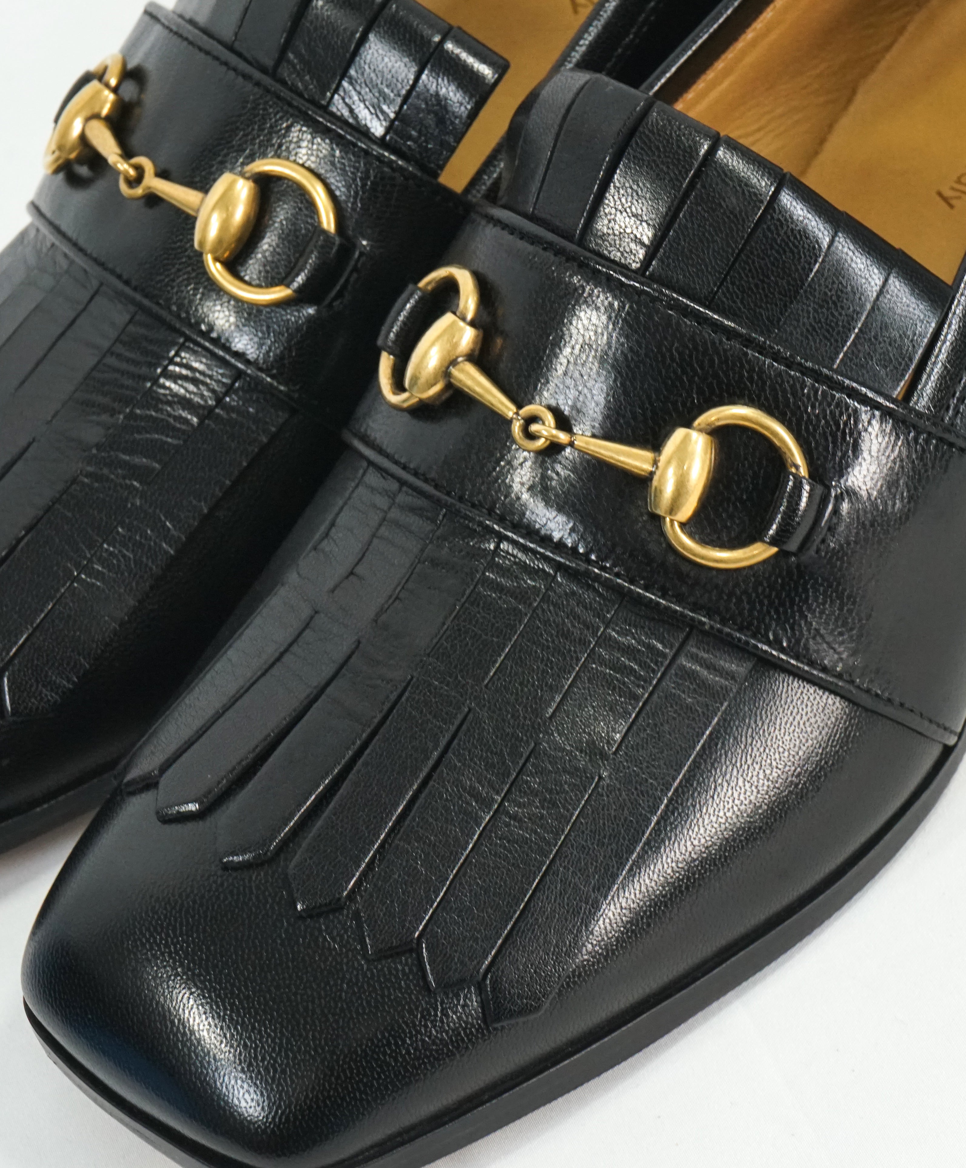 GUCCI - "Malaga" Kid Polly Kiltie Black & Gold Horsebit Fringe Loafers - 6.5