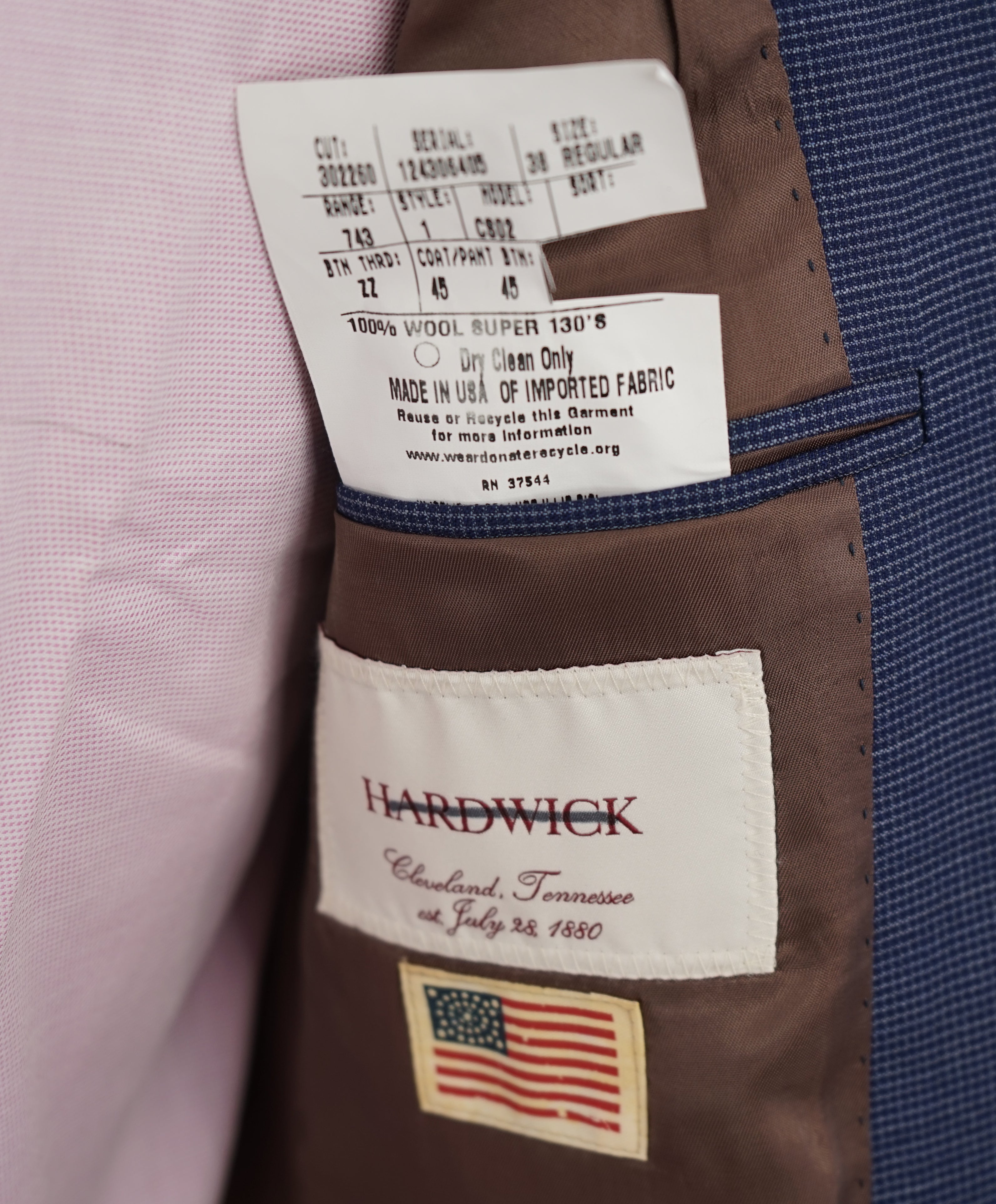 HARDWICK - Made In USA Premium Construction 2-3 Roll Lapel Check Suit - 38R 29W