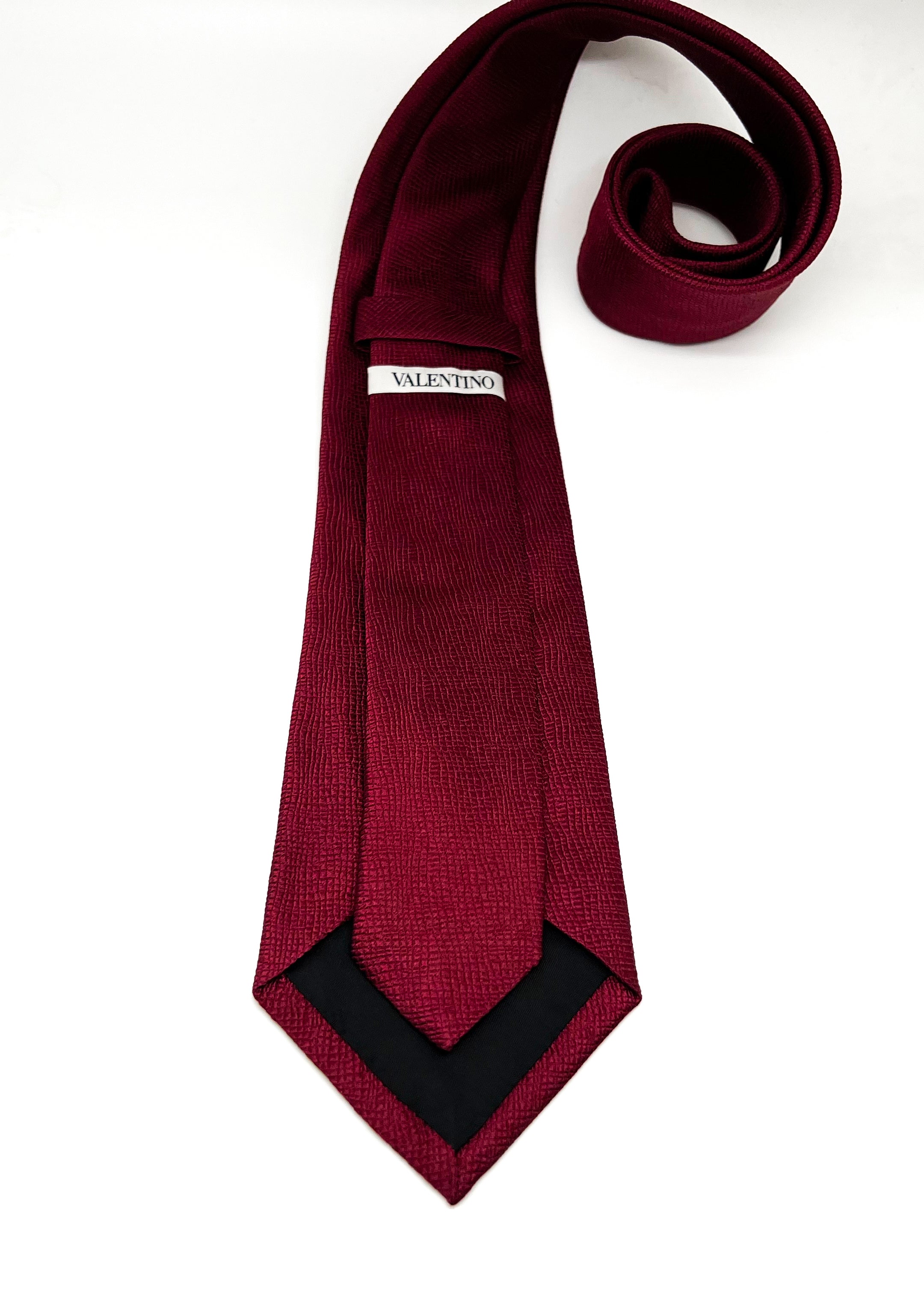 $225 VALENTINO GARAVANI -Burgundy Abstract Texture *CLOSET STAPLE* 3.25"- Tie