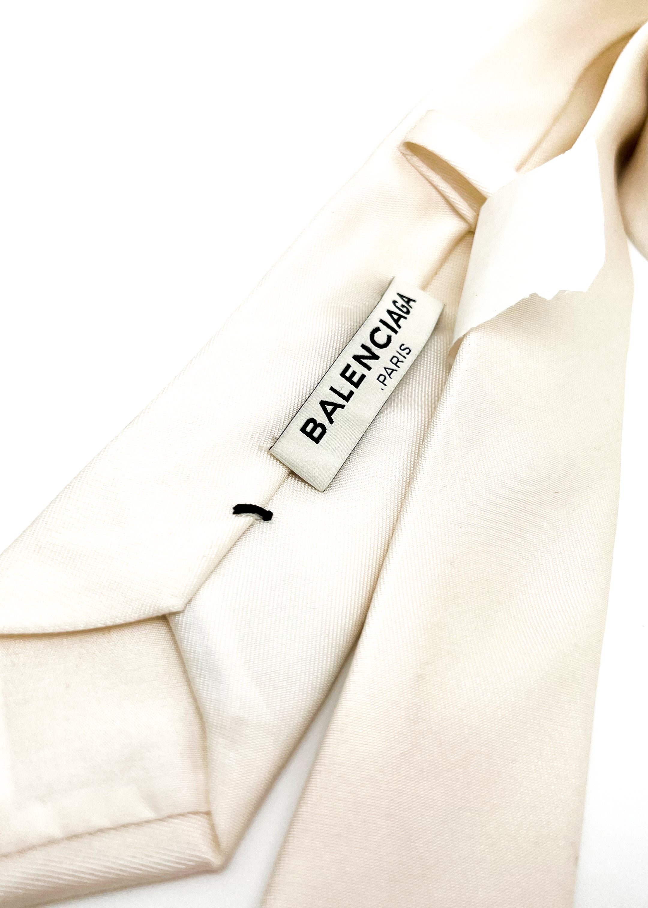 $220 BALENCIAGA - PARIS Off White Skinny Silk Tie 2.0" - Tie