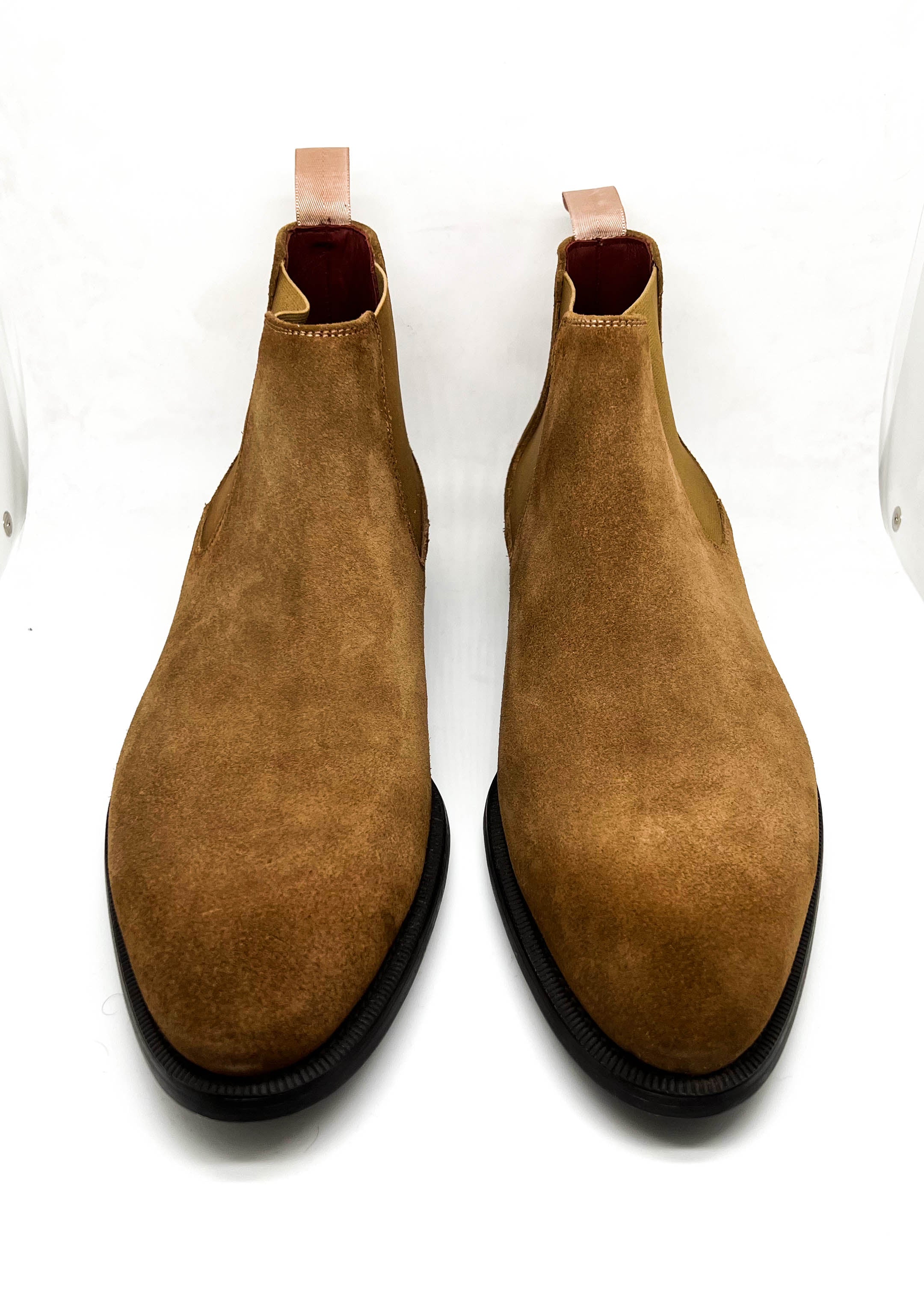 MAGNANNI - Snuff Suede Round Toe 'Rubber Sole' Chelsea Boots - 9