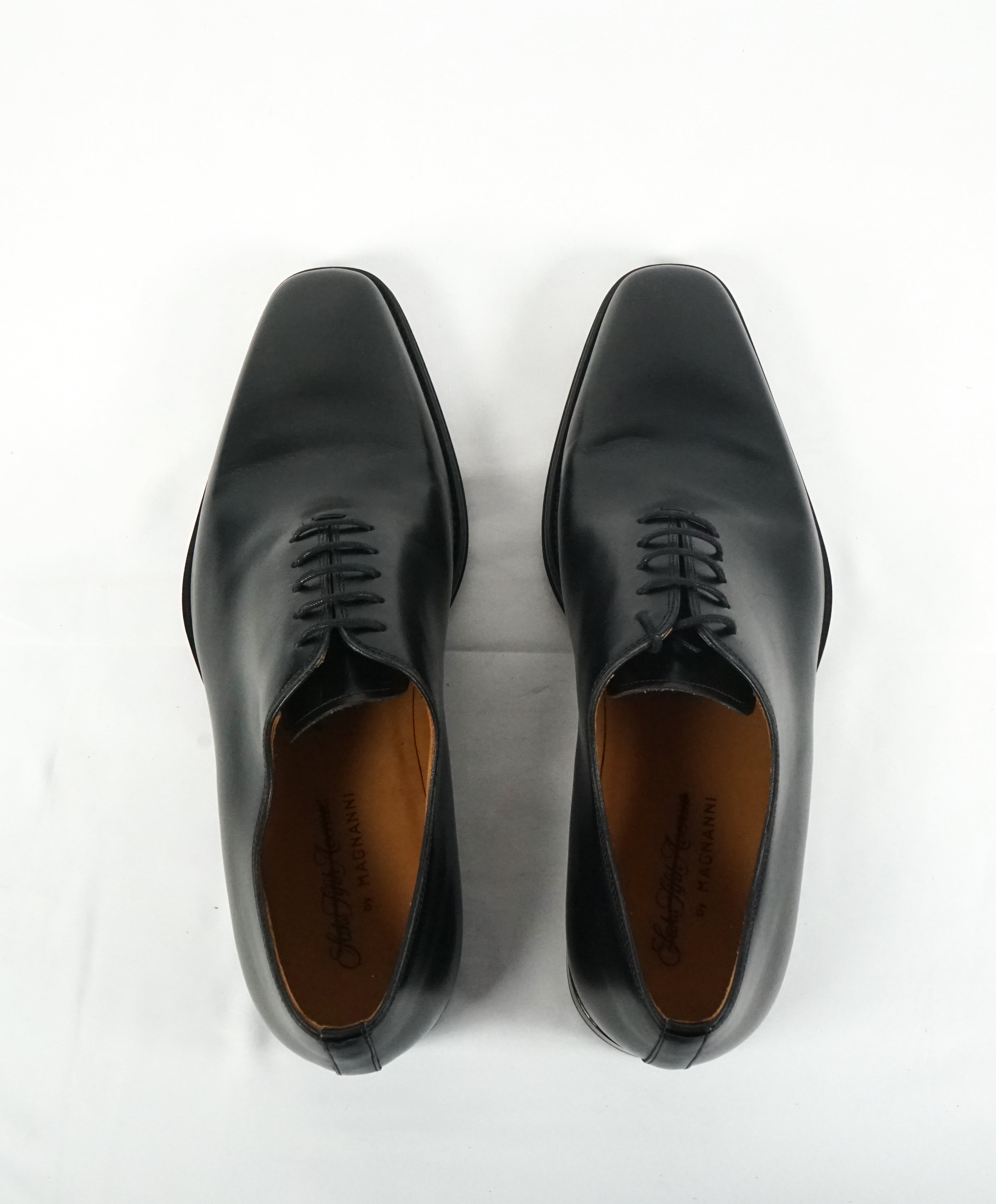 MAGNANNI - Whole Cut Oxfords Black Balmorals - 8.5