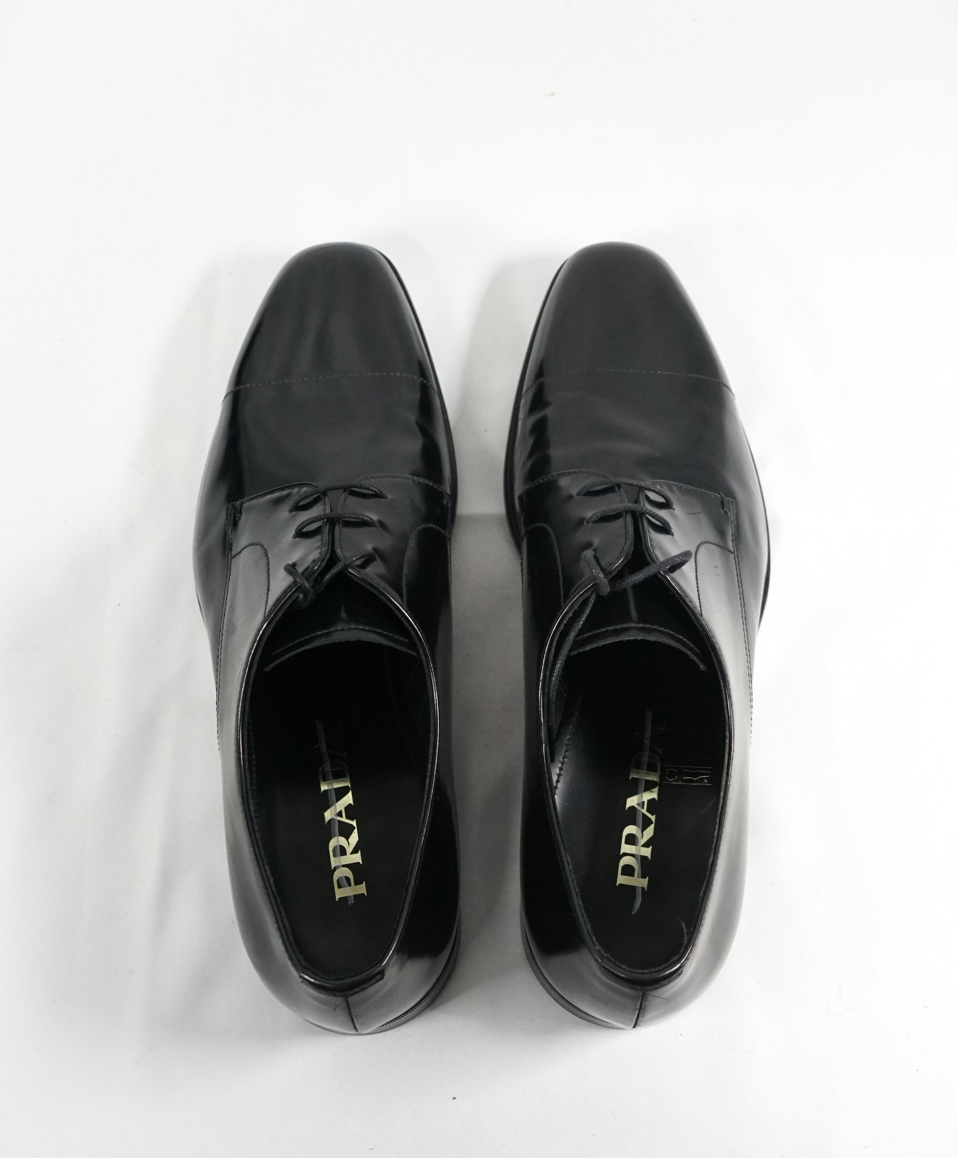 PRADA - Patent Leather Cap Toe Spazzolato Oxfords With Logo Inset Heel - 9