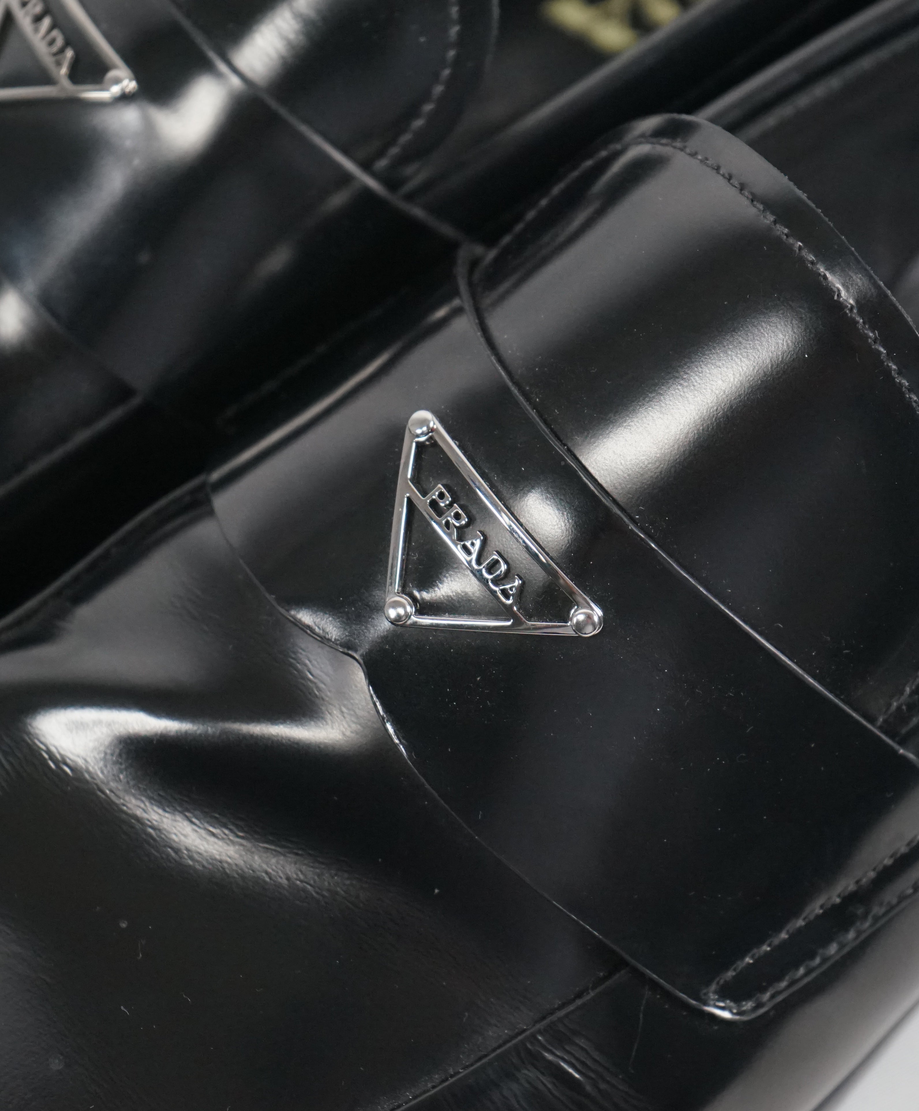 PRADA - Patent Leather Spazzolato Loafer With Logo Bit Front - 10