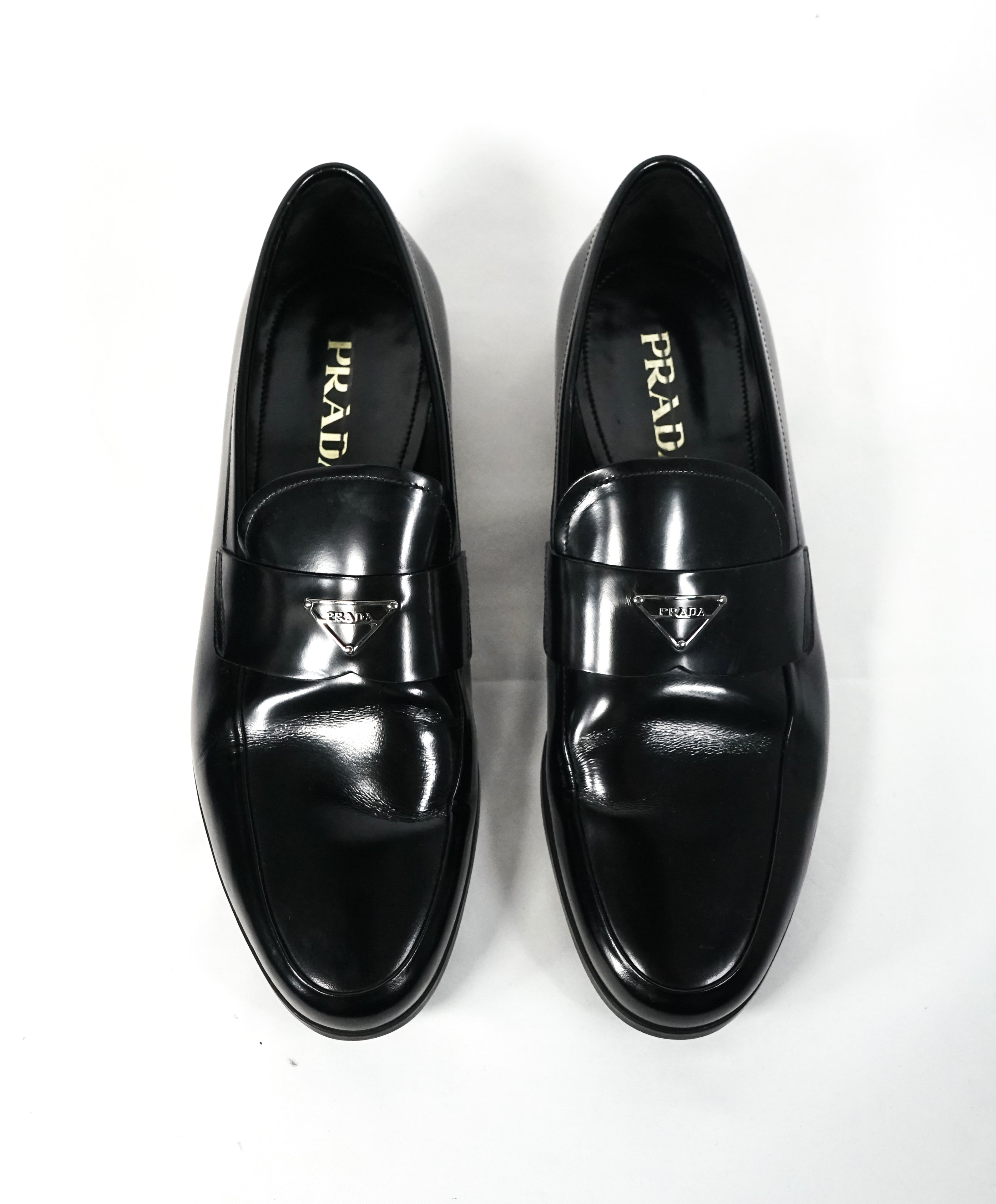 PRADA - Patent Leather Spazzolato Loafer With Logo Bit Front - 9